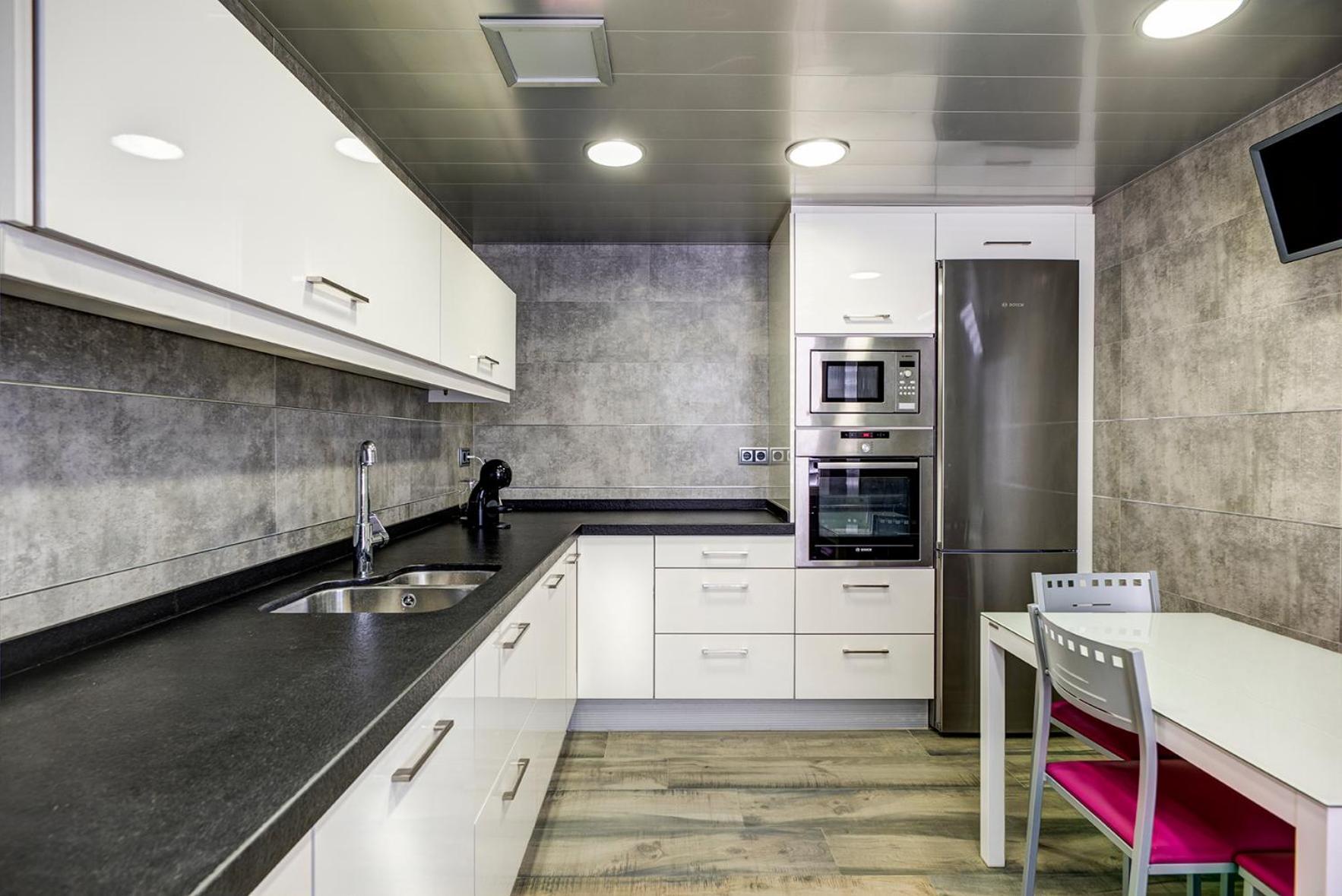 Apartment Dreams Port