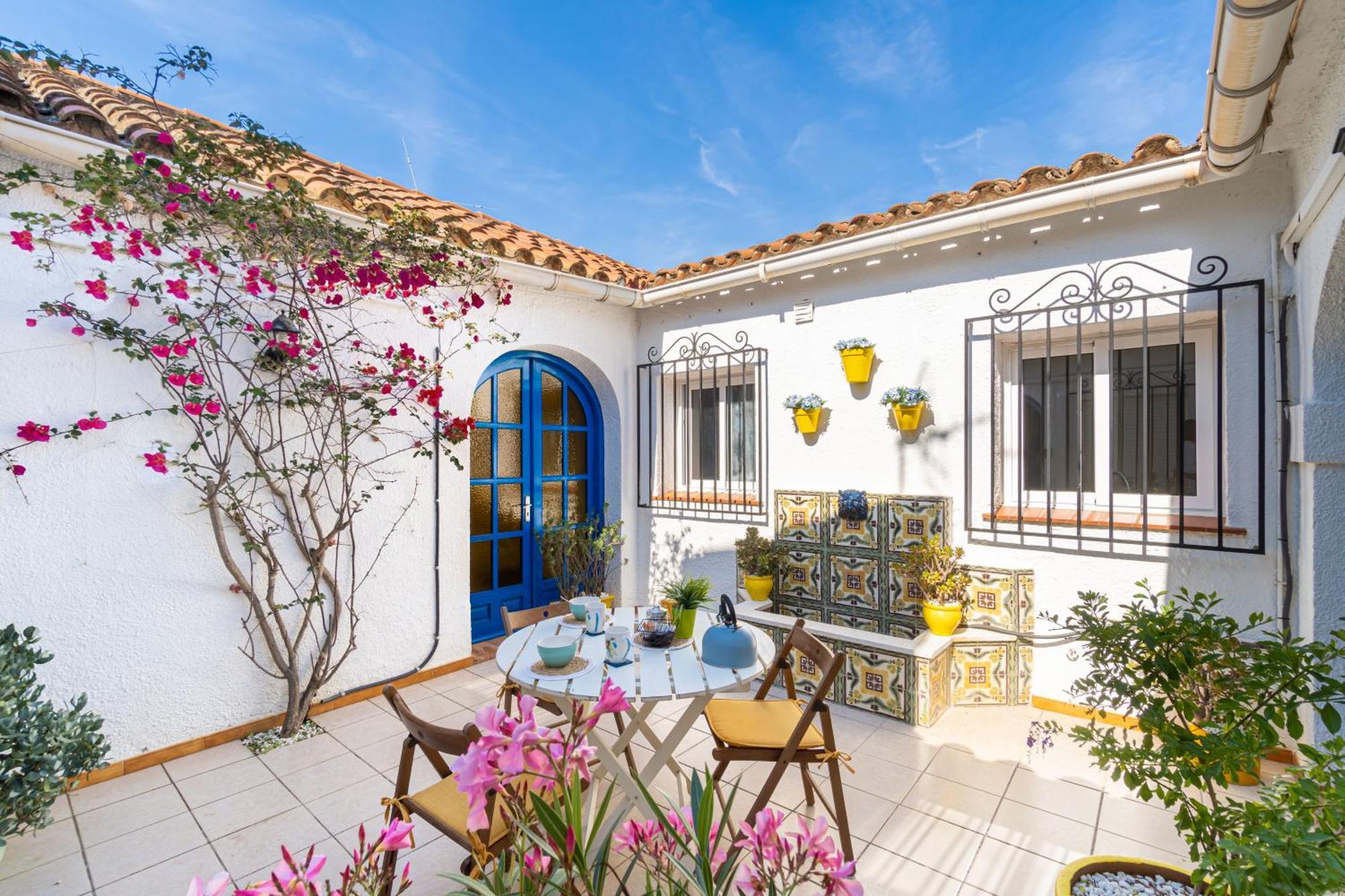 Mediterranean House - - Relax & Style For 8 Pax Holiday home *