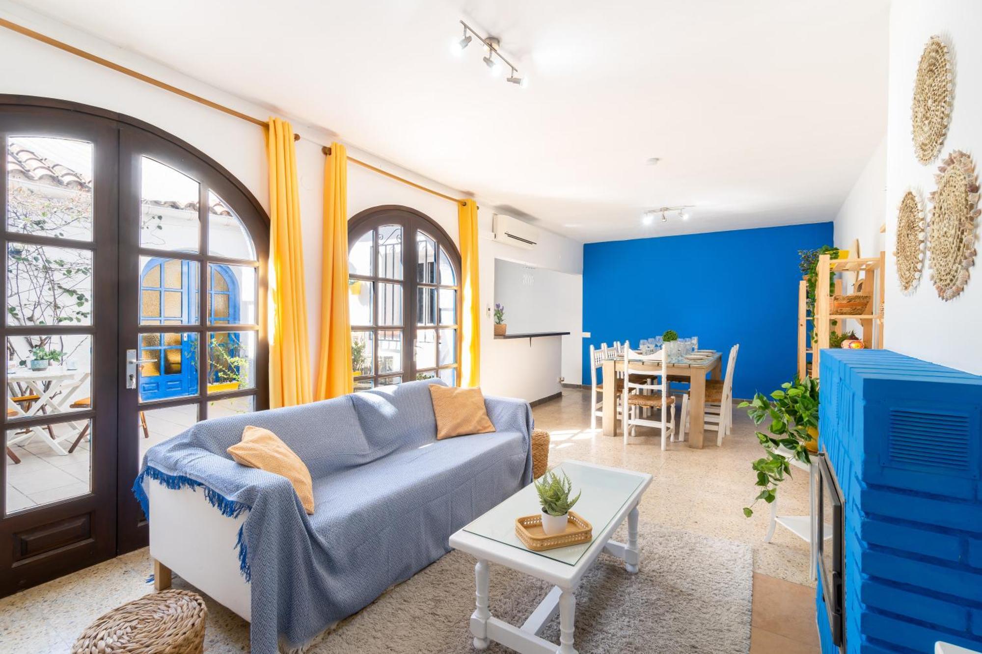 Mediterranean House - - Relax & Style For 8 Pax Holiday home Cambrils