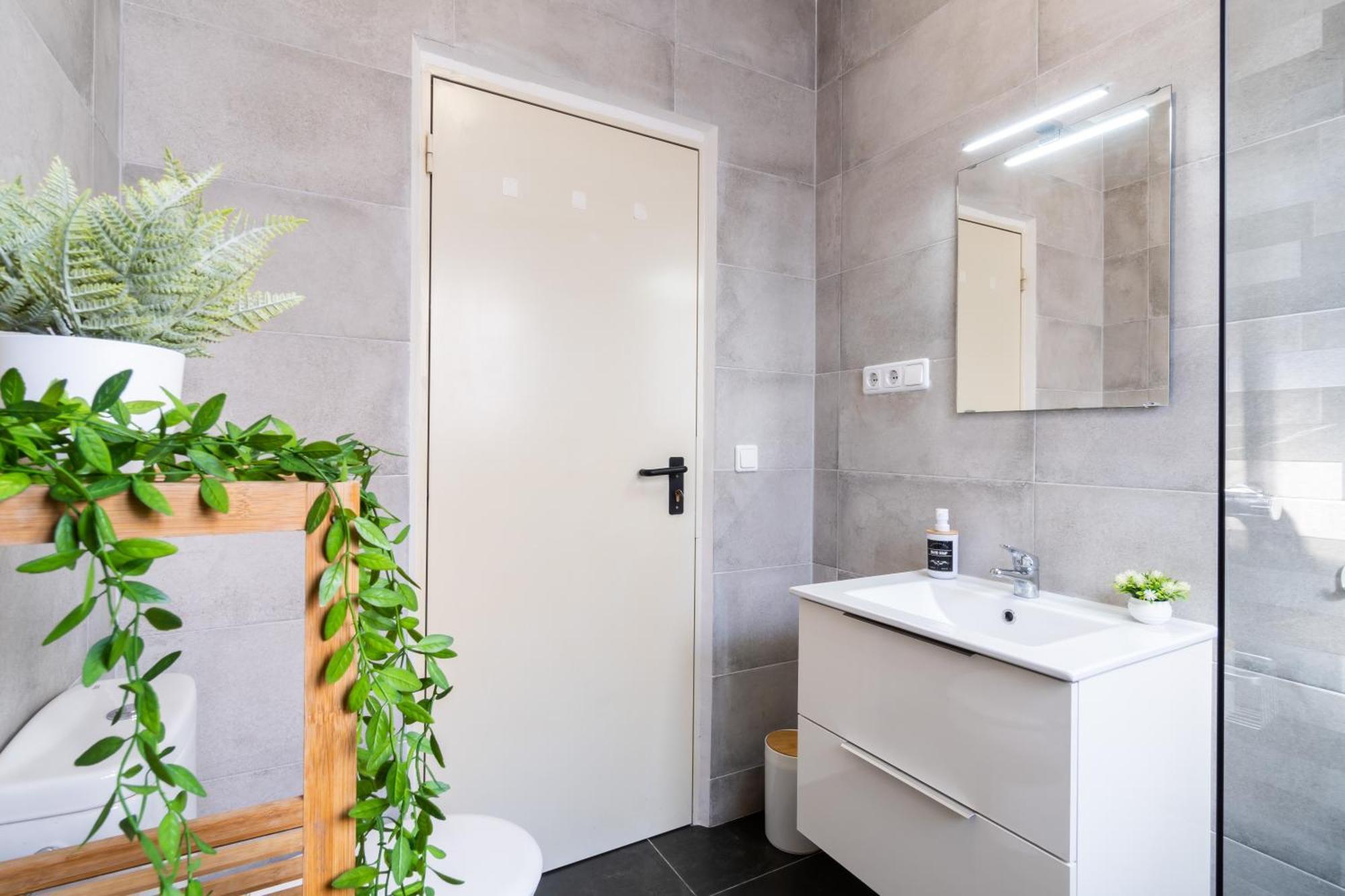 Mediterranean House - - Relax & Style For 8 Pax