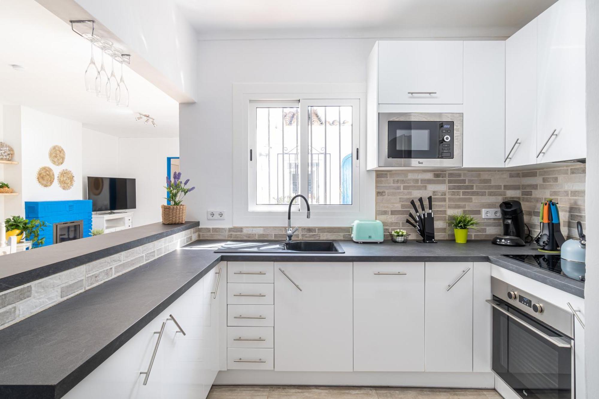 Mediterranean House - - Relax & Style For 8 Pax Holiday home