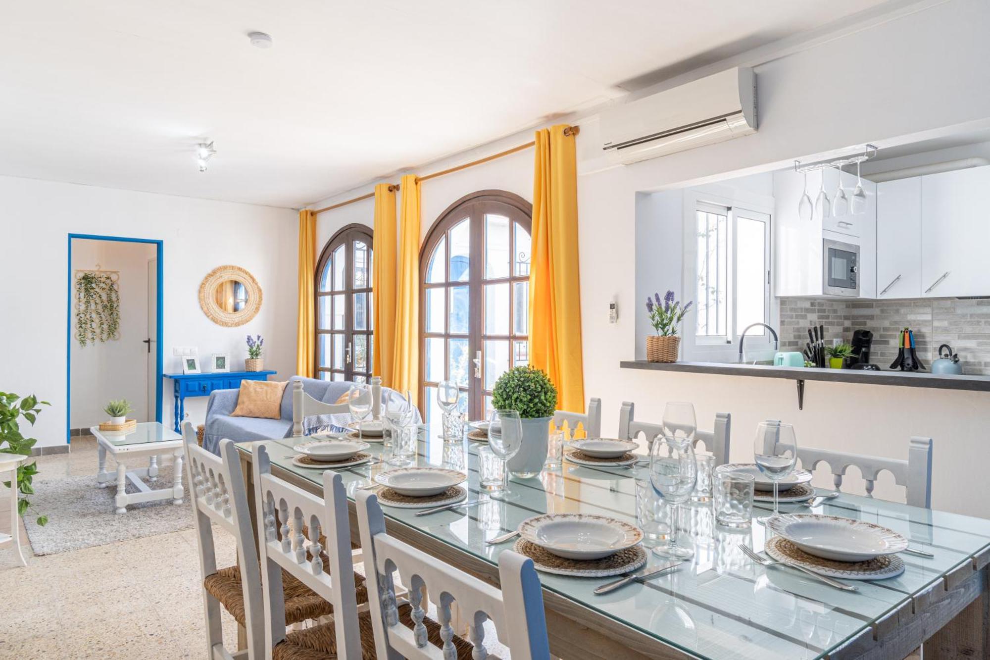 Mediterranean House - - Relax & Style For 8 Pax * Cambrils
