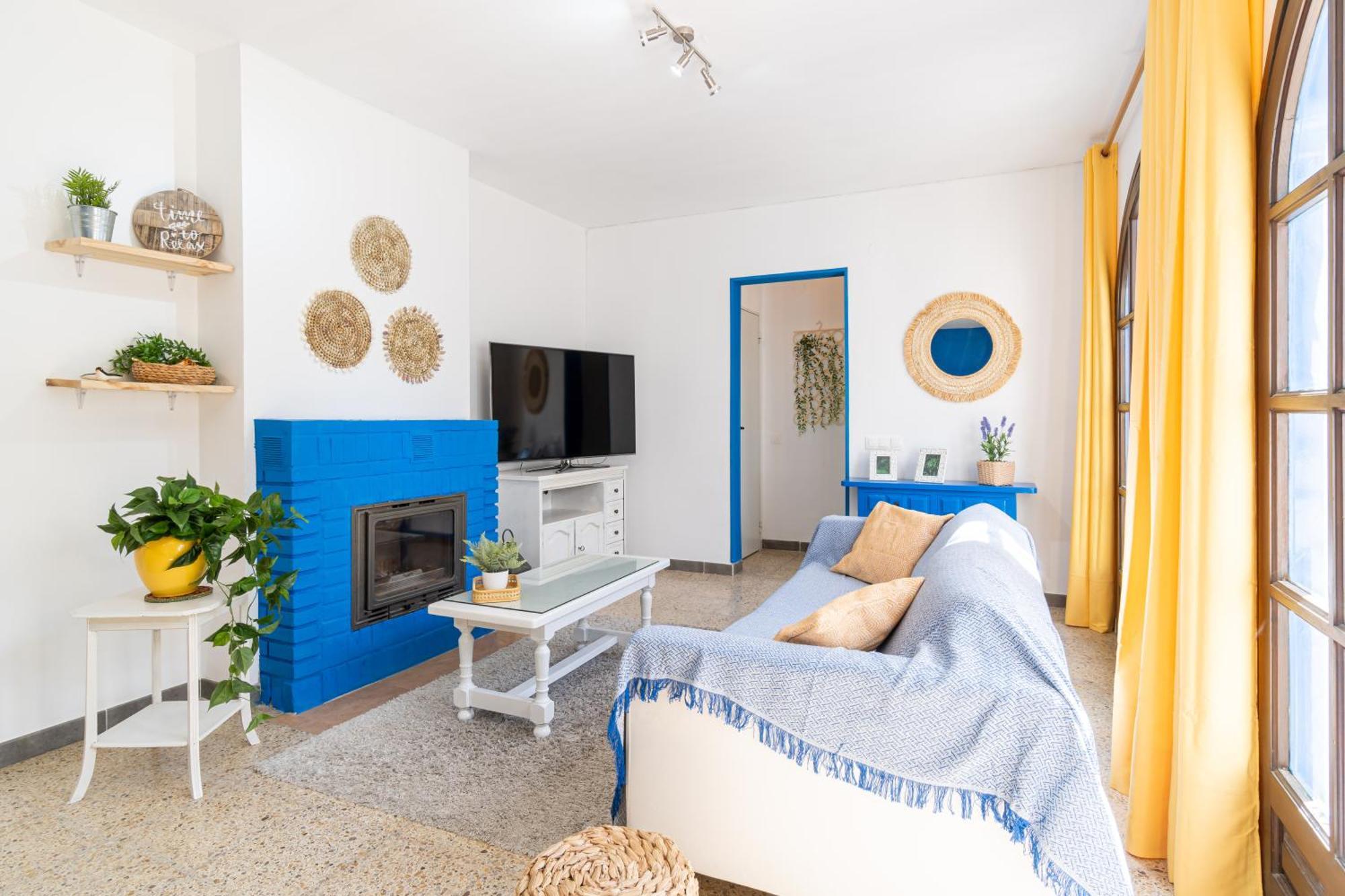 Mediterranean House - - Relax & Style For 8 Pax