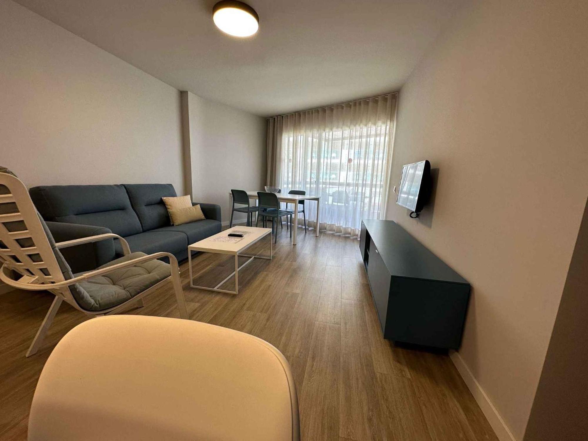 In - Costa Dorada 45732