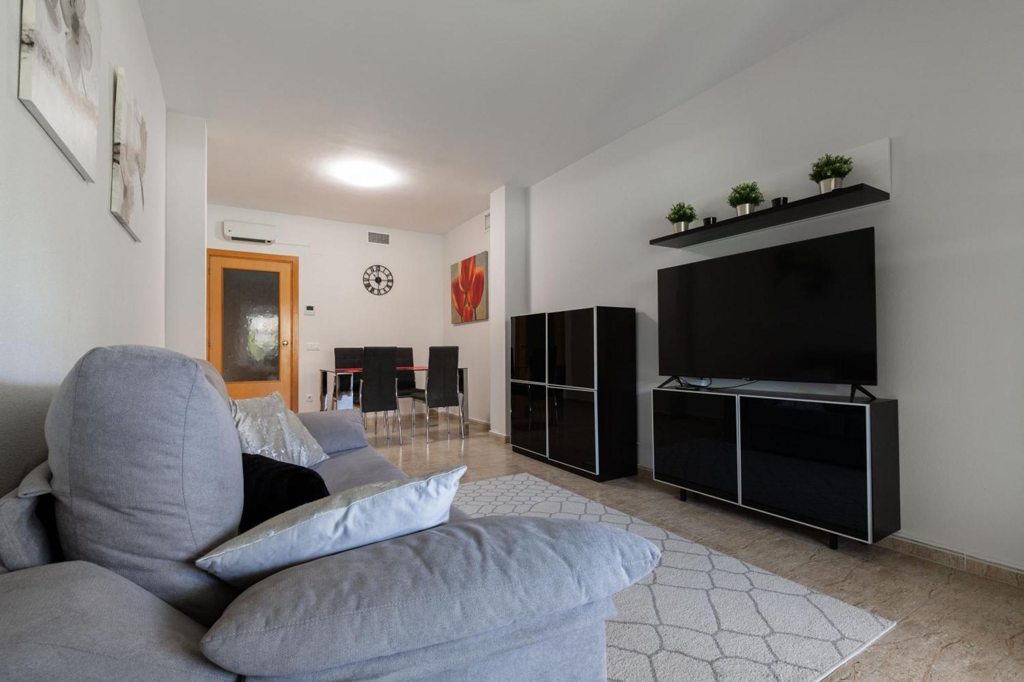Haven:2br+2bth+wf+pool *