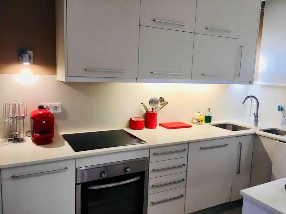 Apartment Frente Al Mar Con Wifi Y Parking.