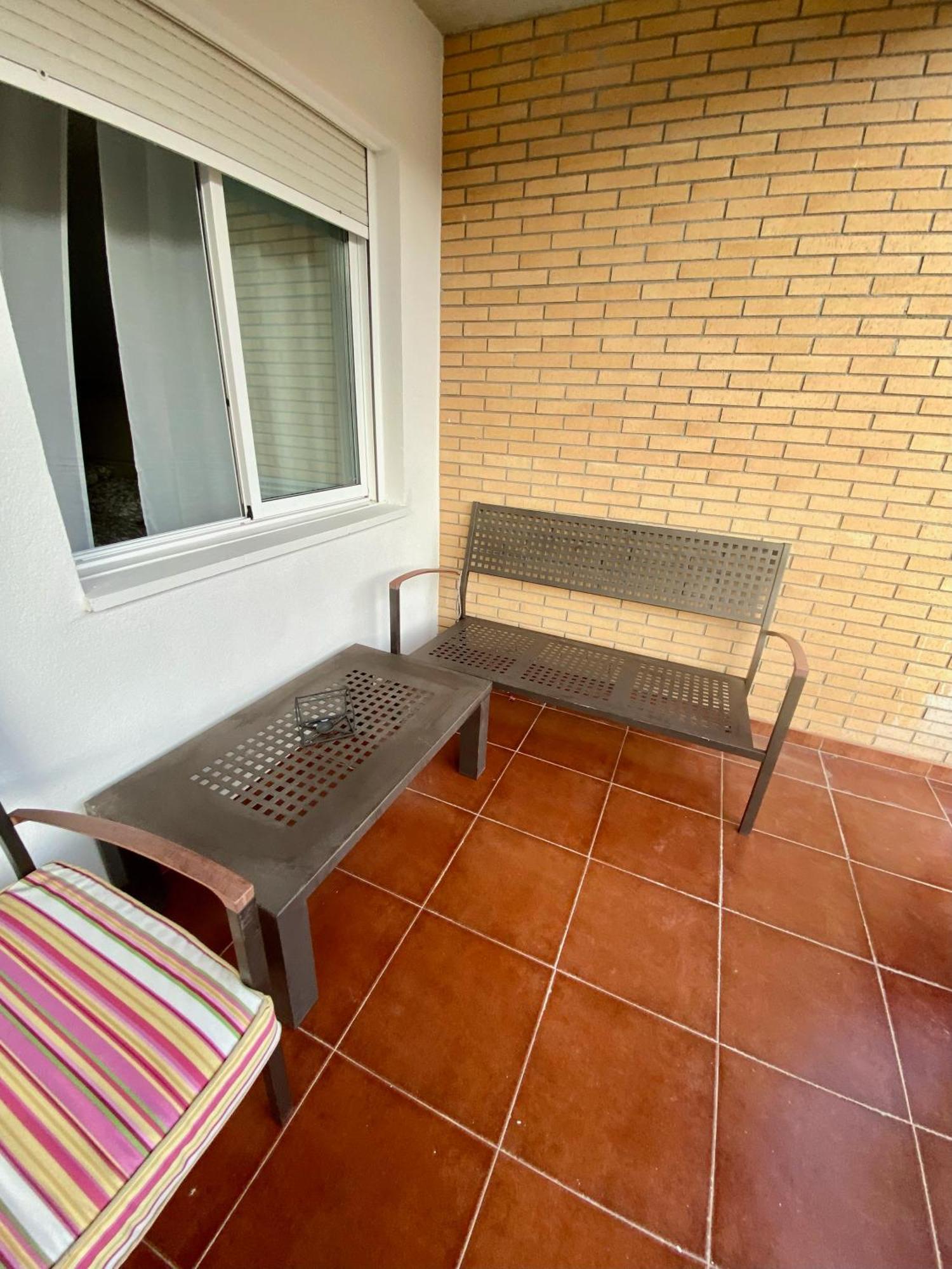 Haven:2br+2bth+wf+pool