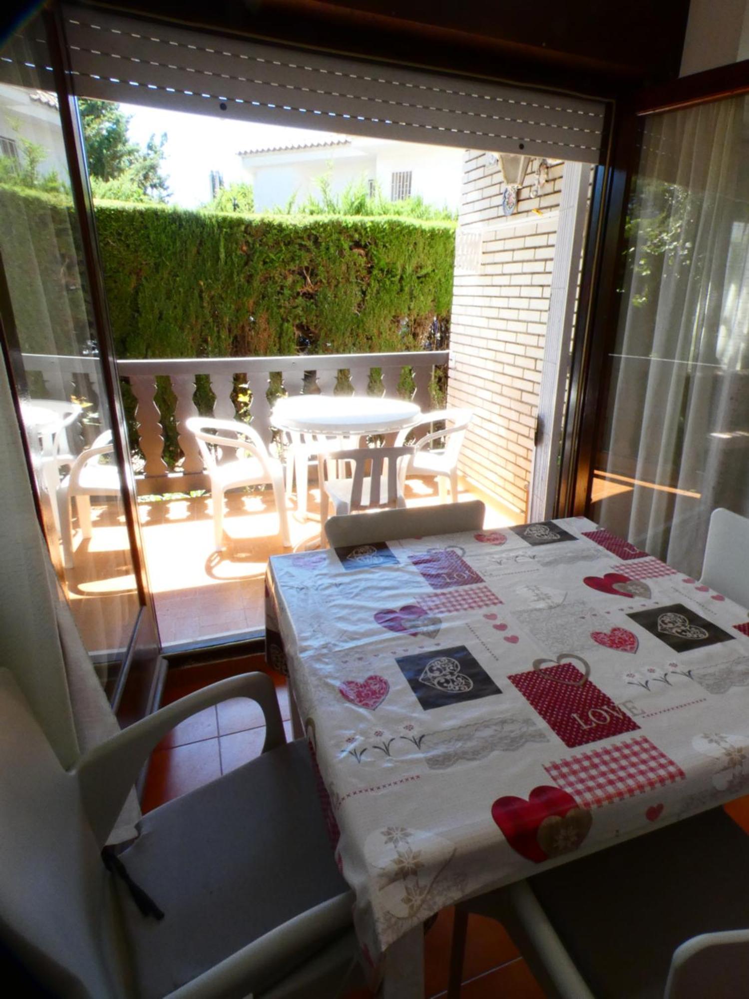 Tiebas, Apartment