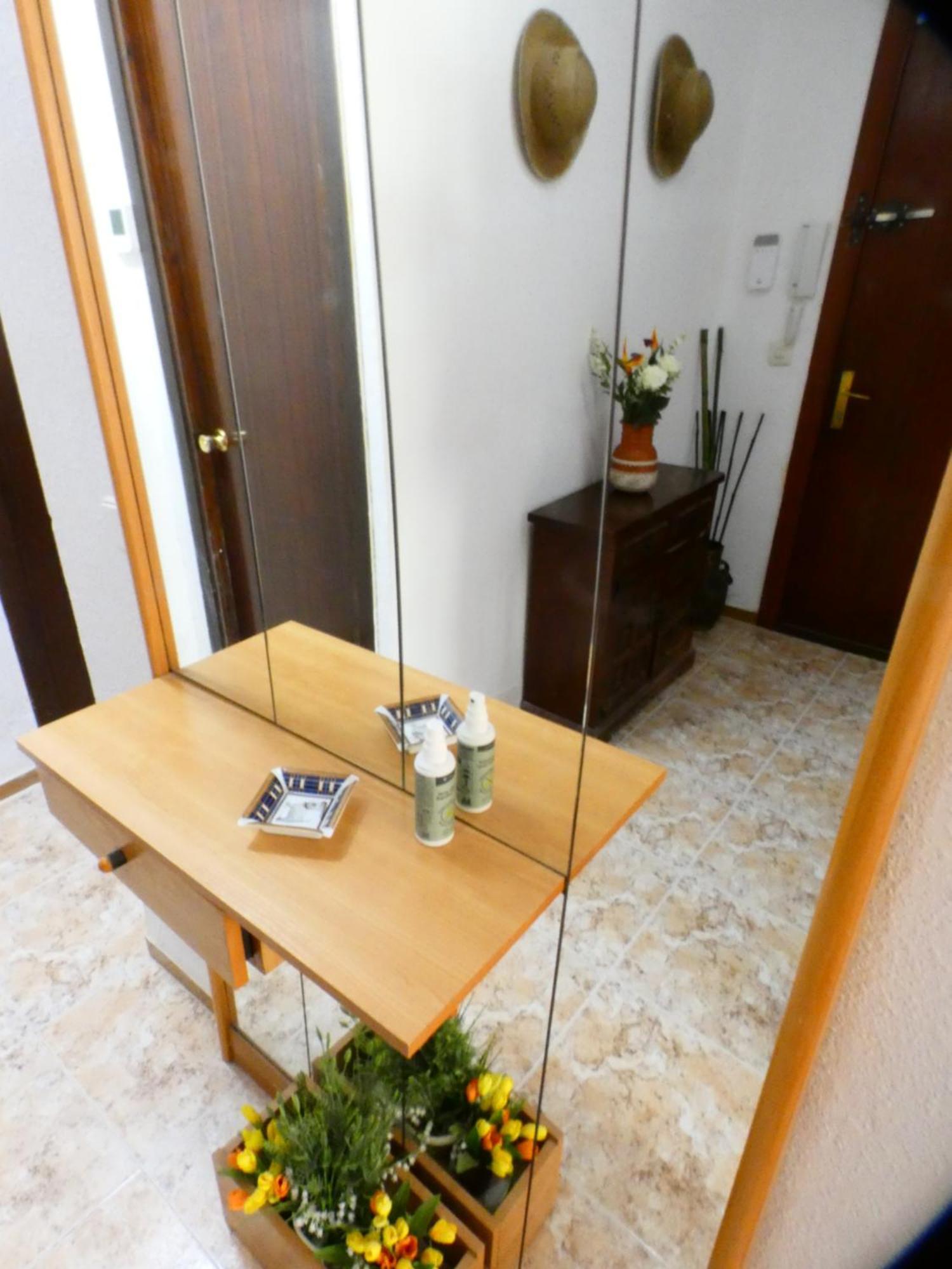 Tiebas, Apartment *