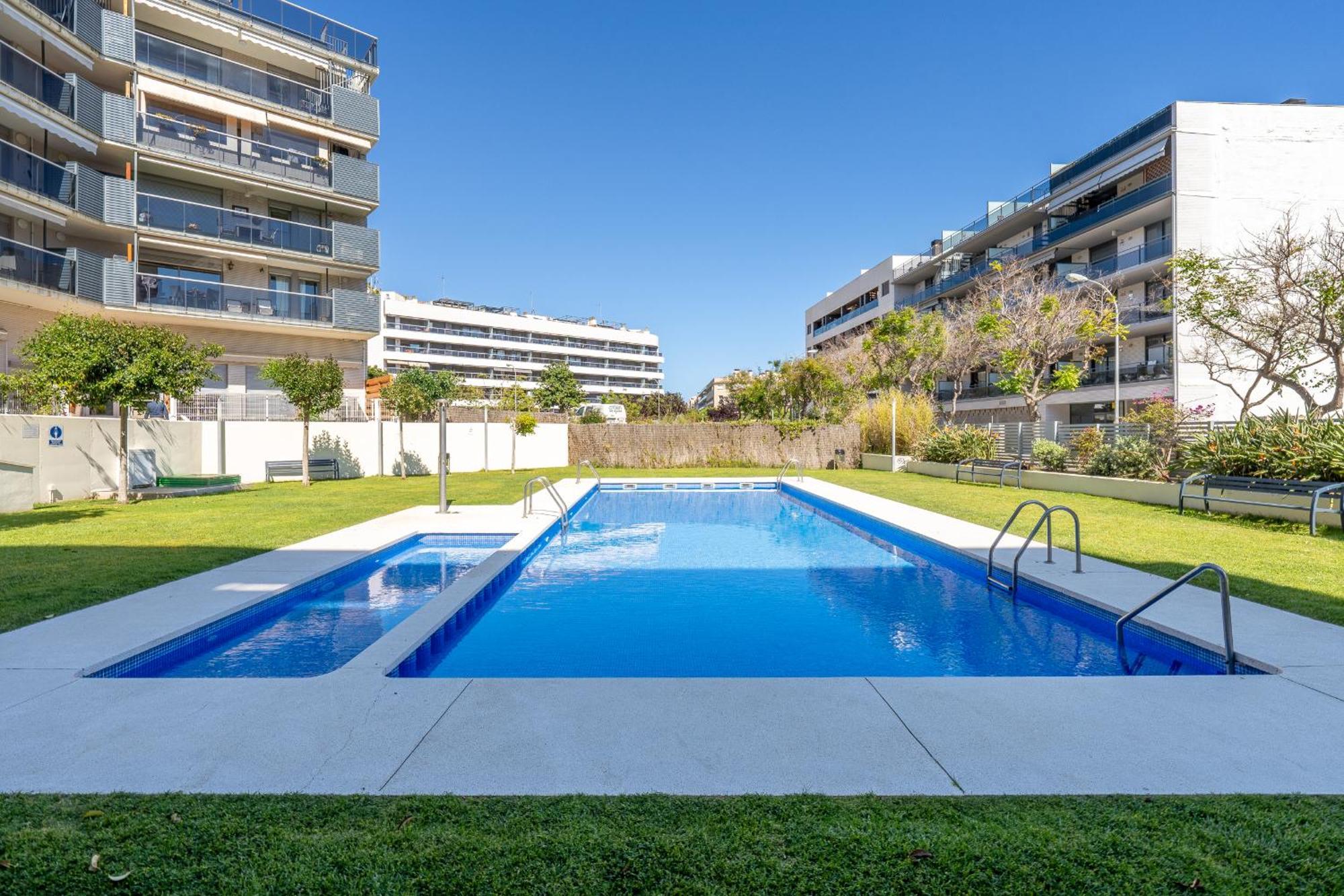 Hauzify I Mestral Apartment