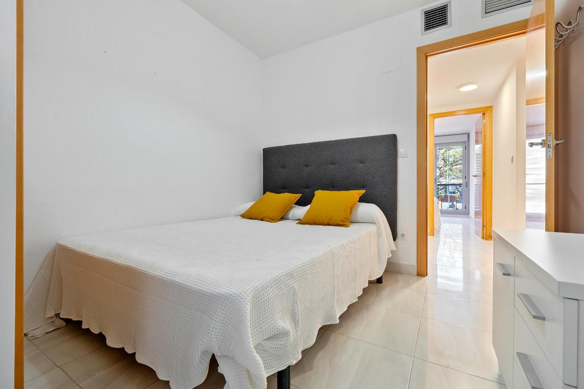 Hauzify I Mestral Apartment