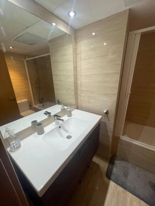 Apartamento Atico Con Terraza/vistas Al Mar/parking Cambrils