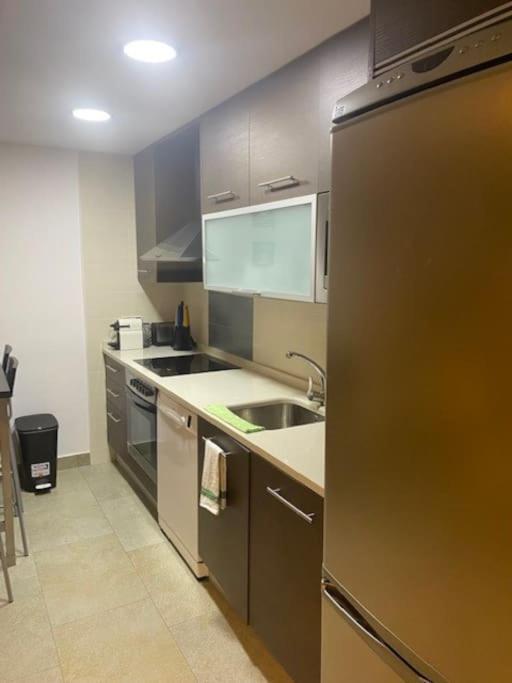 Apartamento Atico Con Terraza/vistas Al Mar/parking *