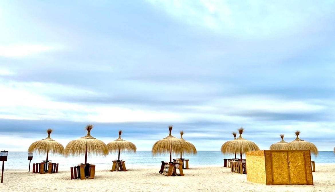 Ines**** * Cambrils