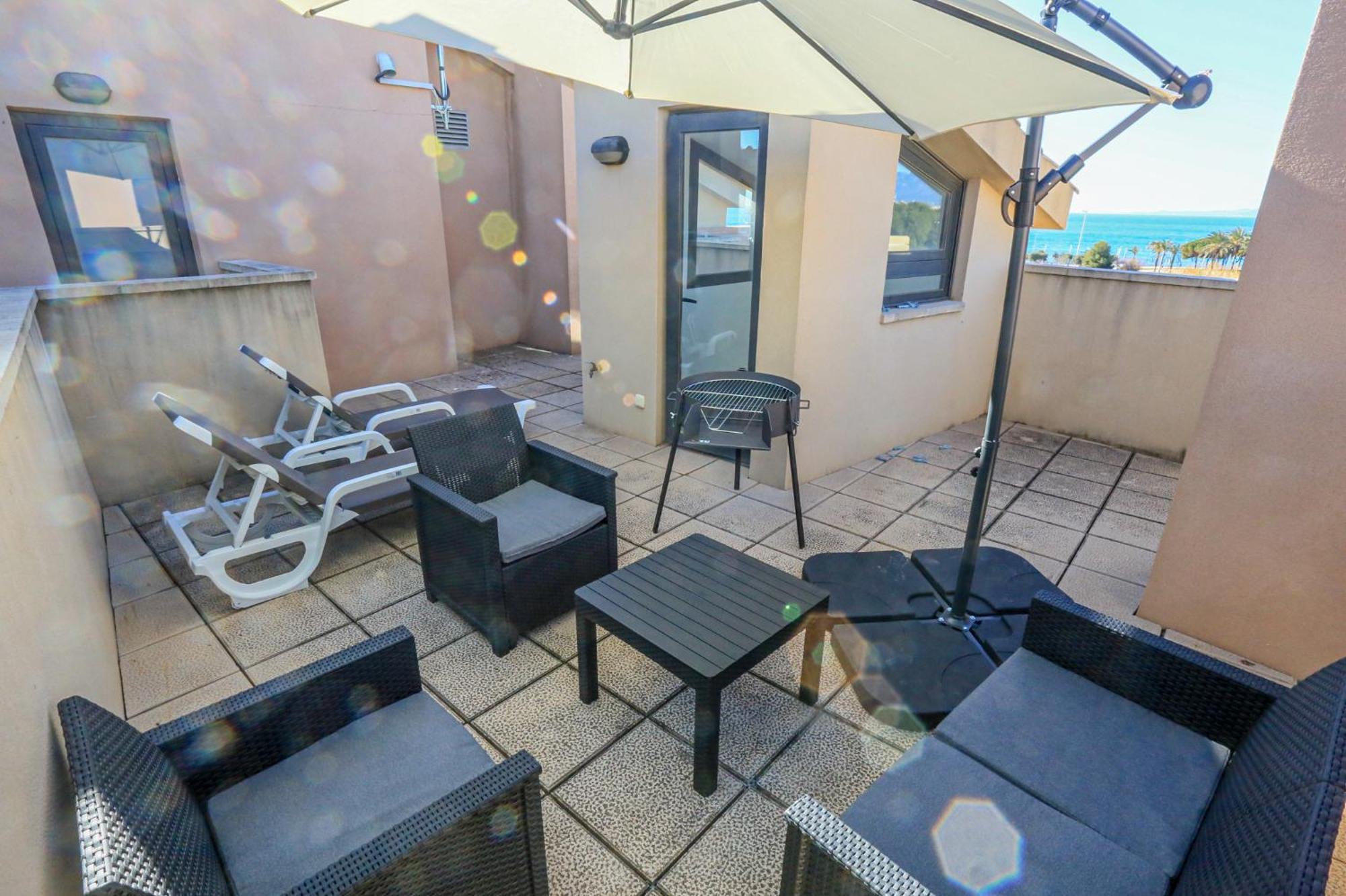 Ciutadella Atico - Only Families Apartment *