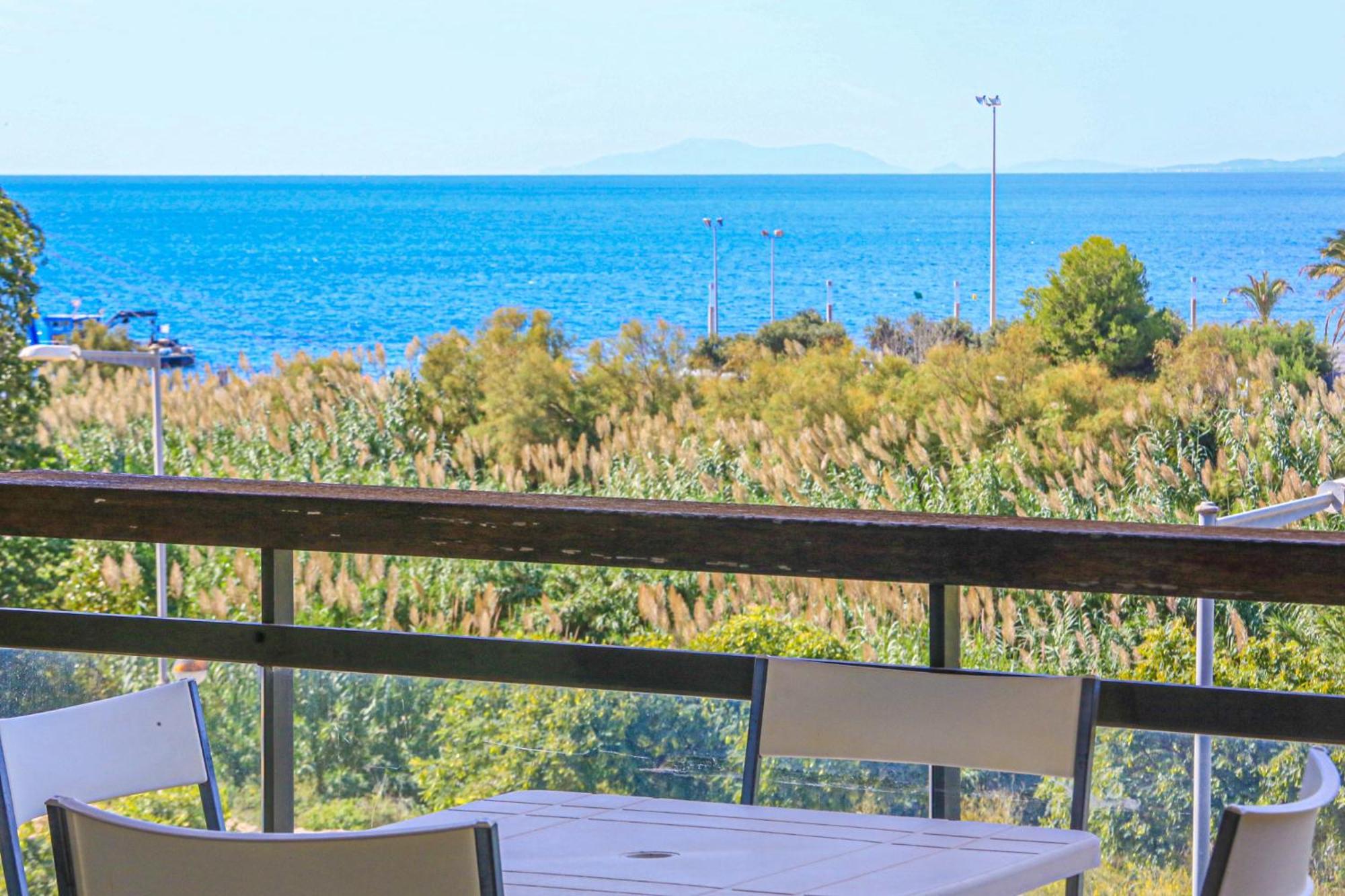 Ciutadella Atico - Only Families Apartment