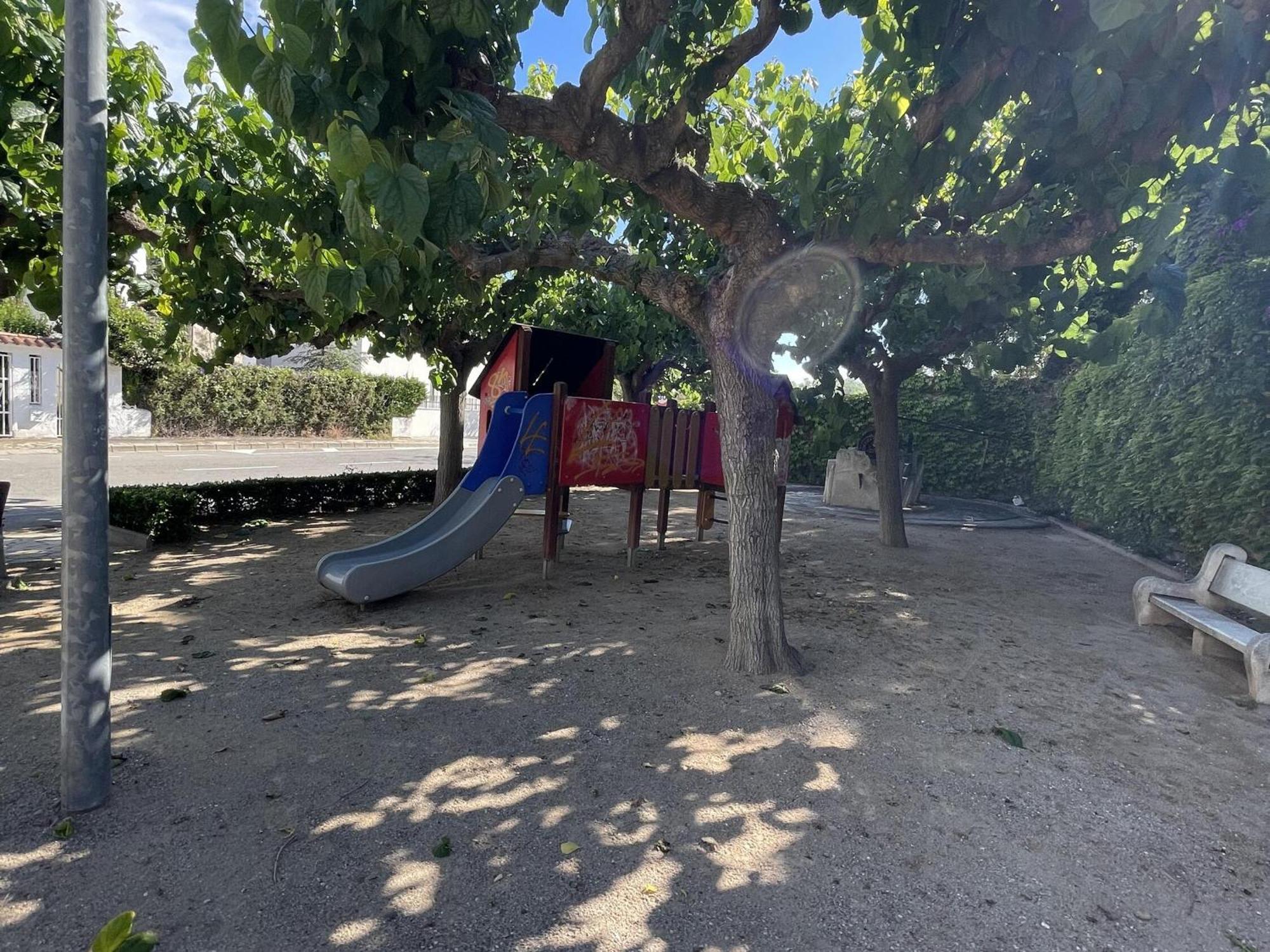 Cerca Del Mar Con Solarium Y Patio, Ideal Vacaciones En - Es-9-173 * Cambrils