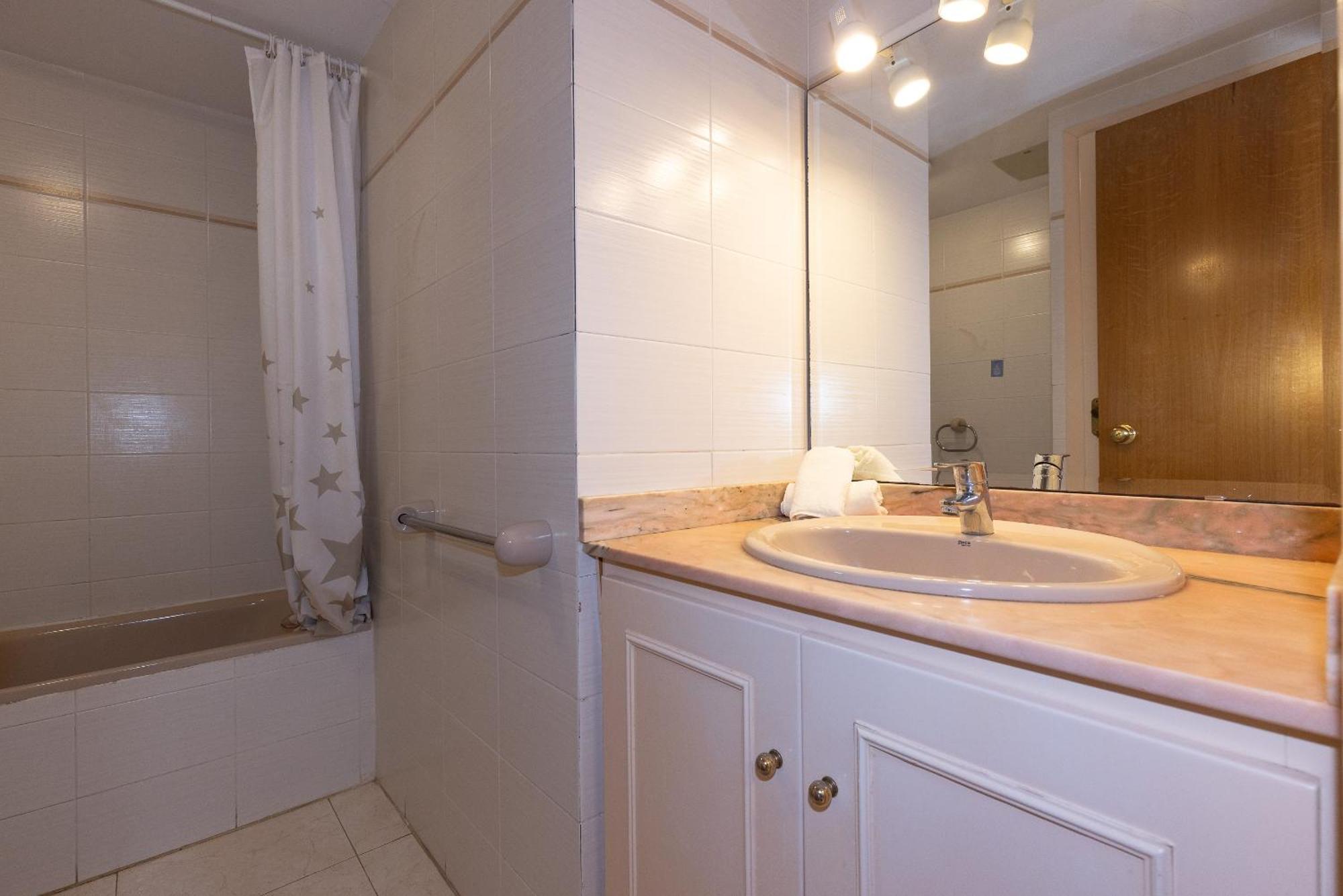 Uhc Txingudi Apartamento *
