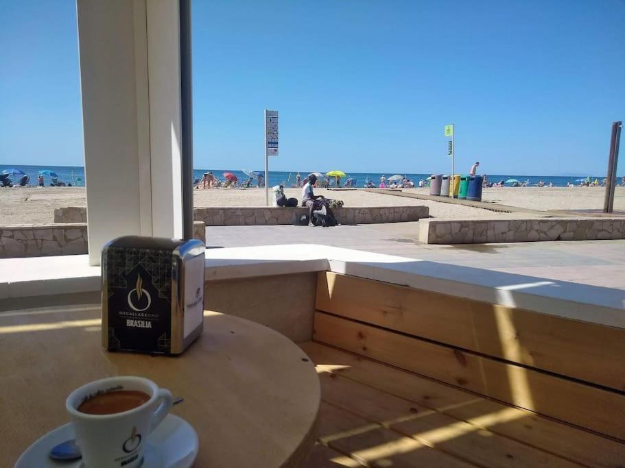 En Primera Linea De Playa En Cambrils