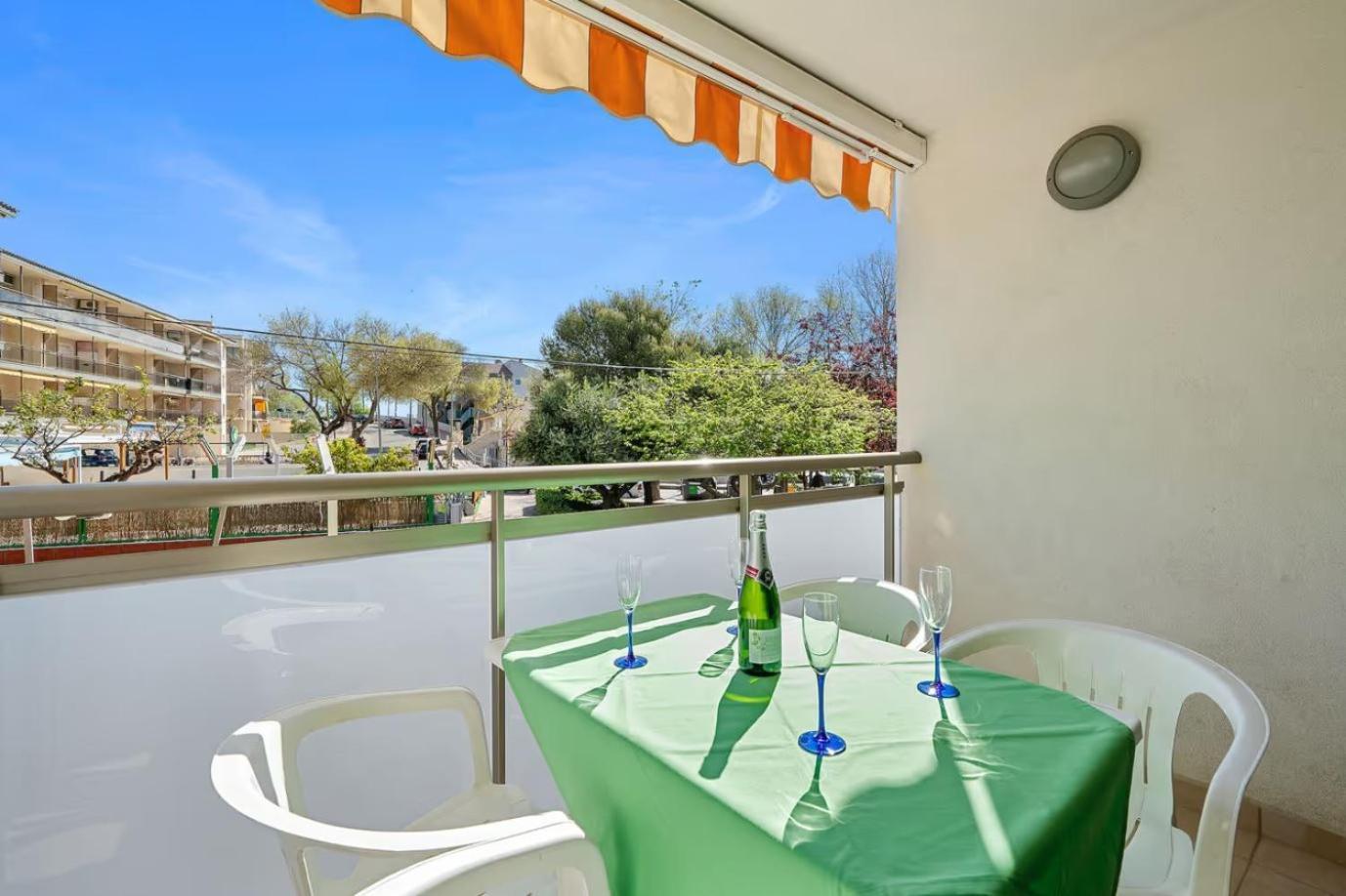 Playa Dorada B106 Apartment