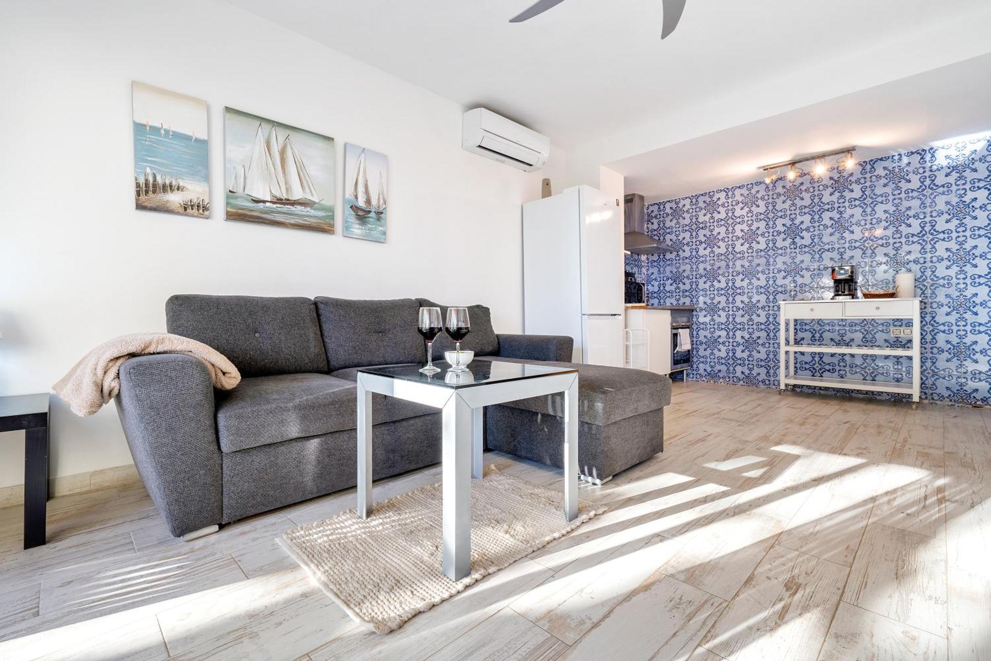 Apartamento La Llosa -1er Linea