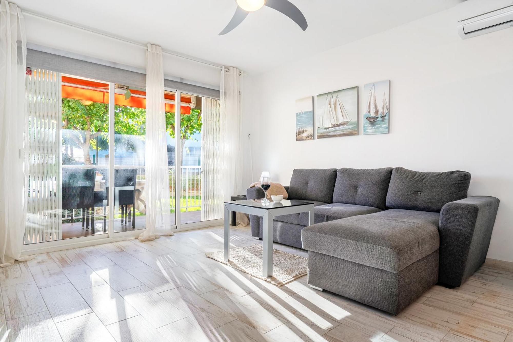 Apartamento La Llosa -1er Linea