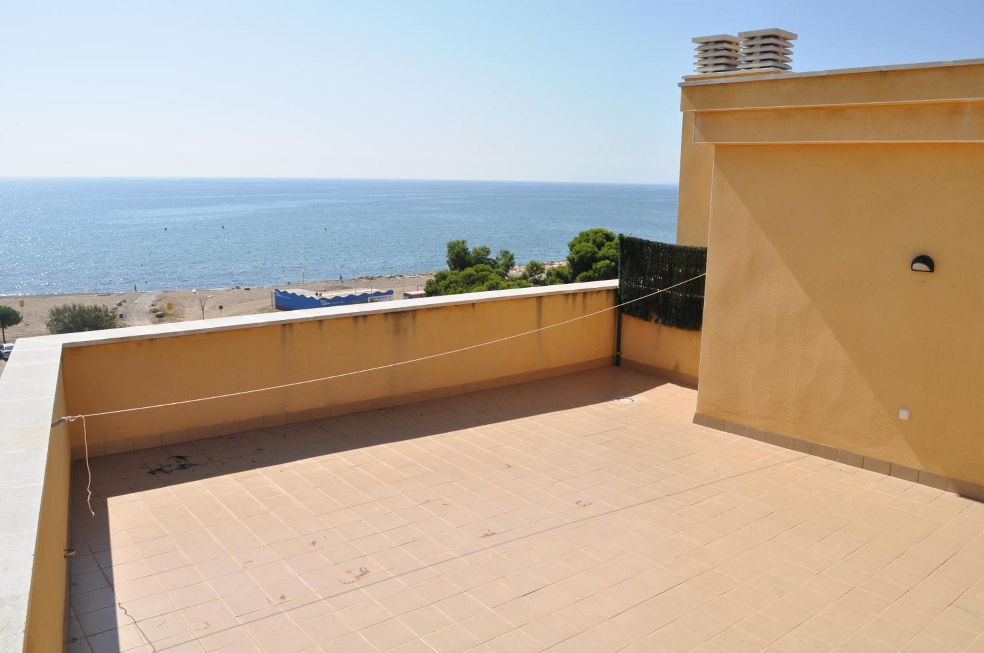 Frente A La Playa En Apartamento