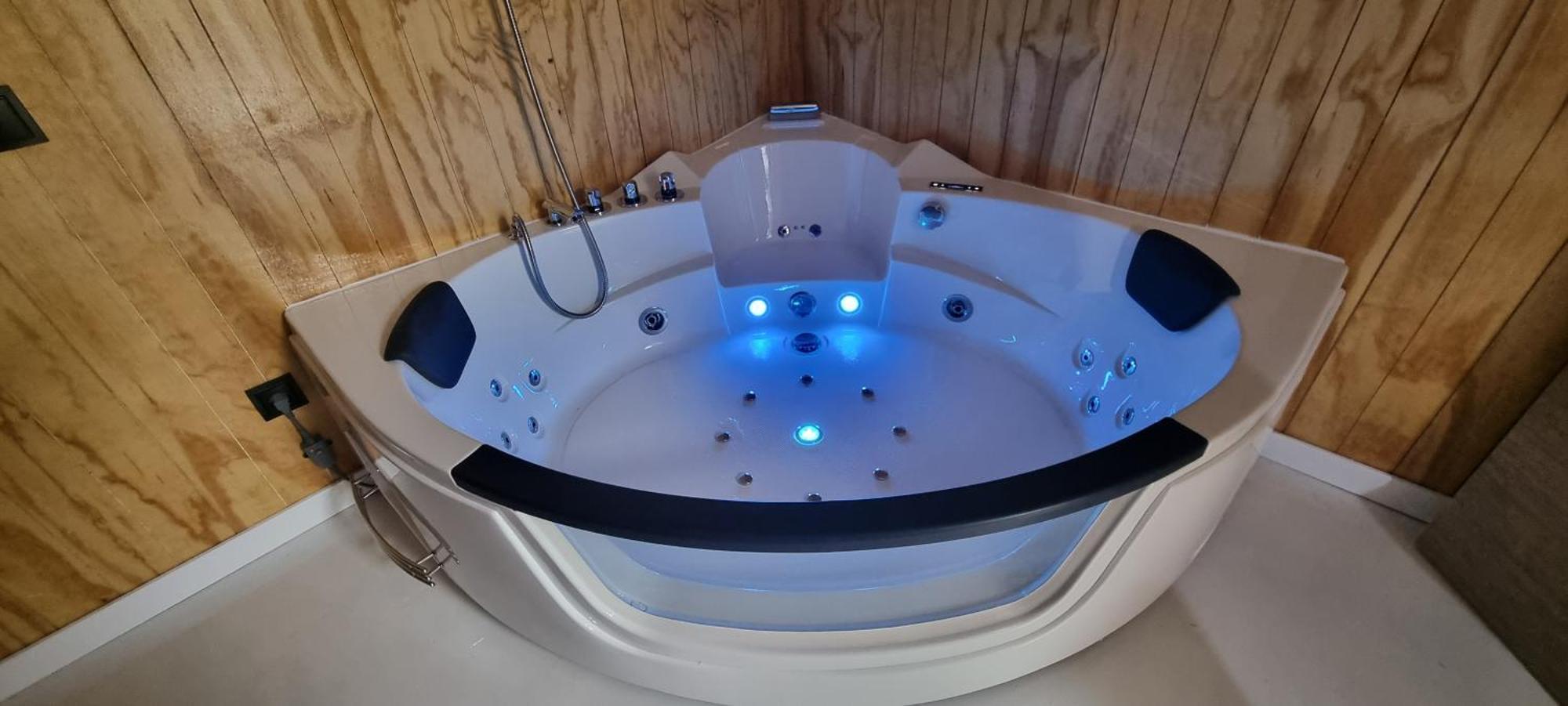 Loft Con 2 Dormitorios, Jacuzzi Y Garage *