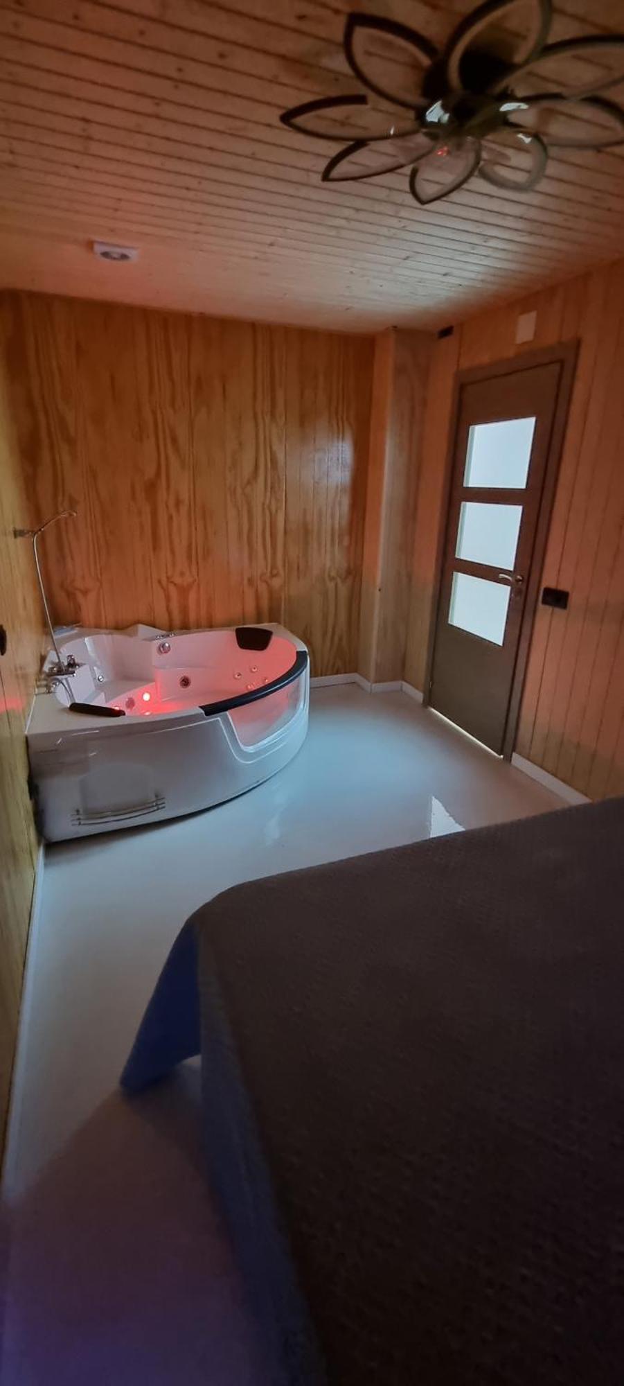 Loft Con 2 Dormitorios, Jacuzzi Y Garage Apartment
