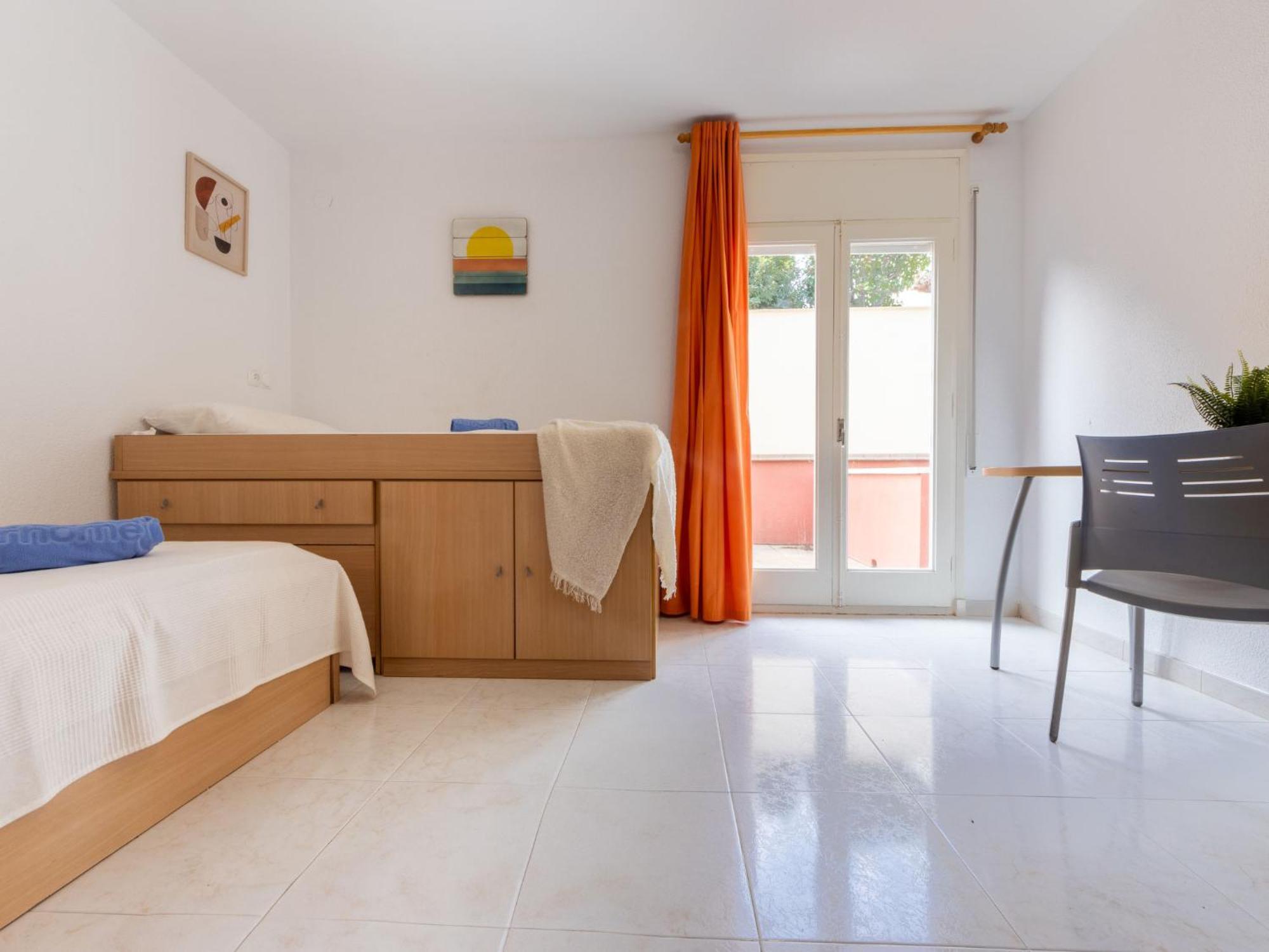 Gladiols By Interhome Cambrils