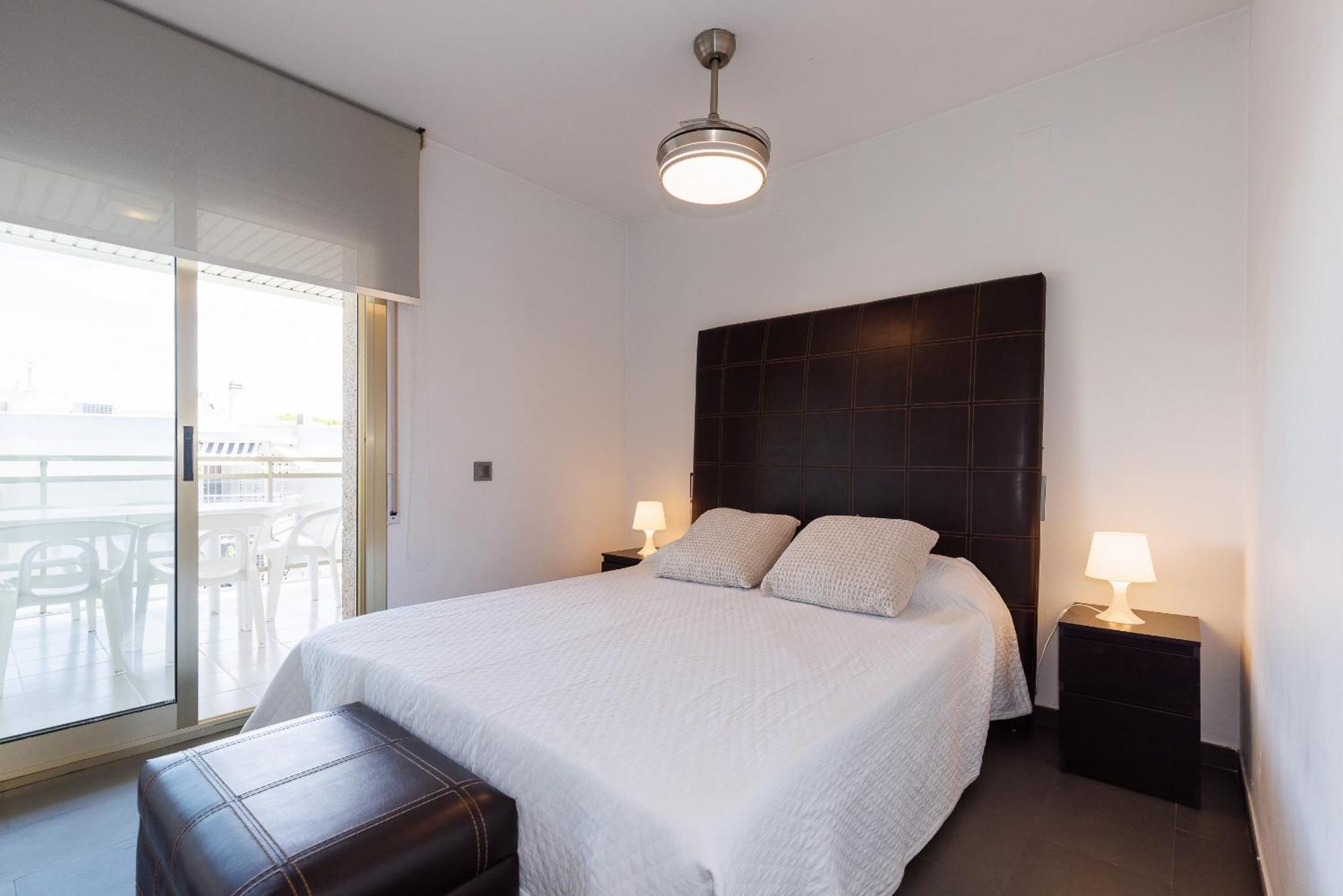 Uhc Versailles Family Complex Apartamento Cambrils