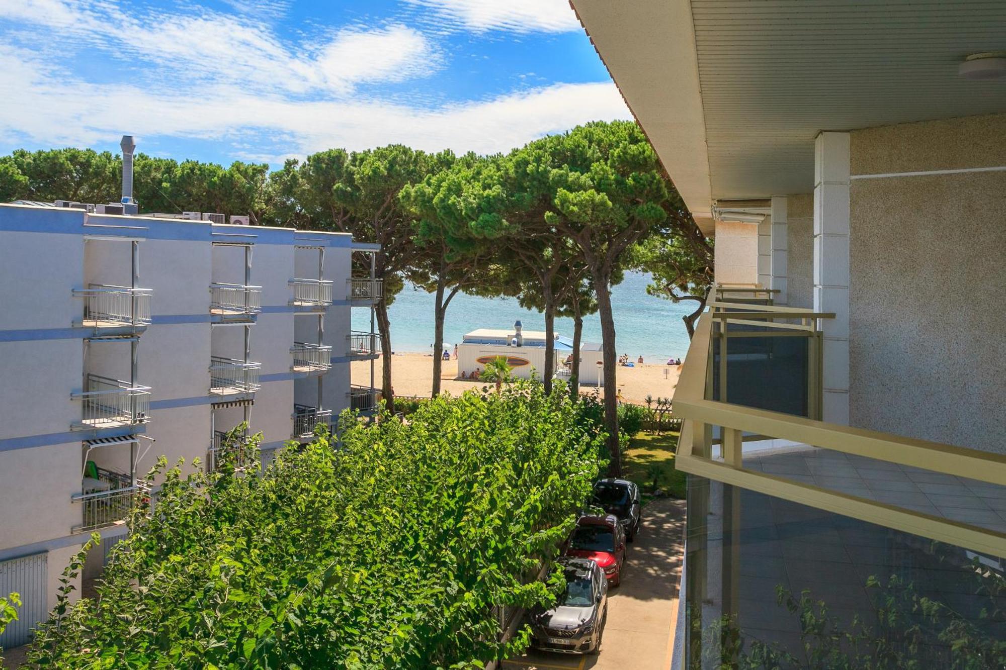 Uhc Versailles Family Complex * Cambrils