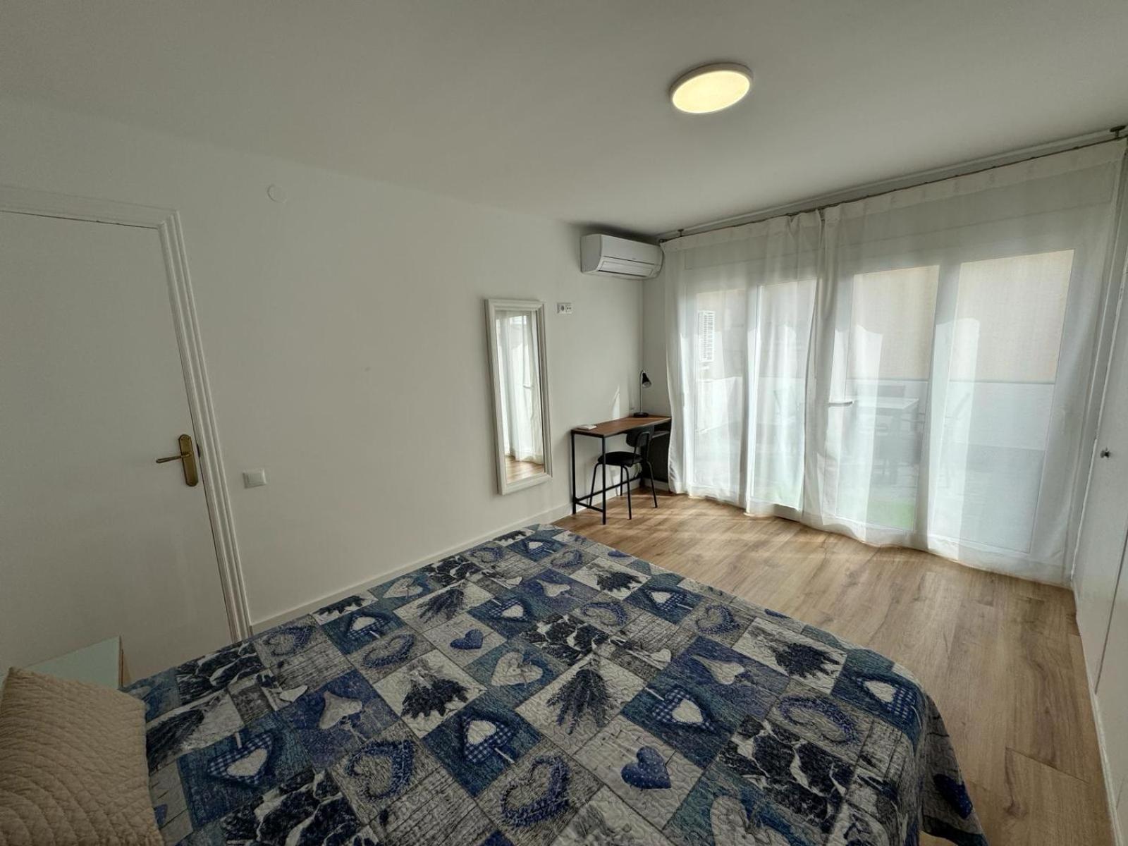 Apartamientos Roger *