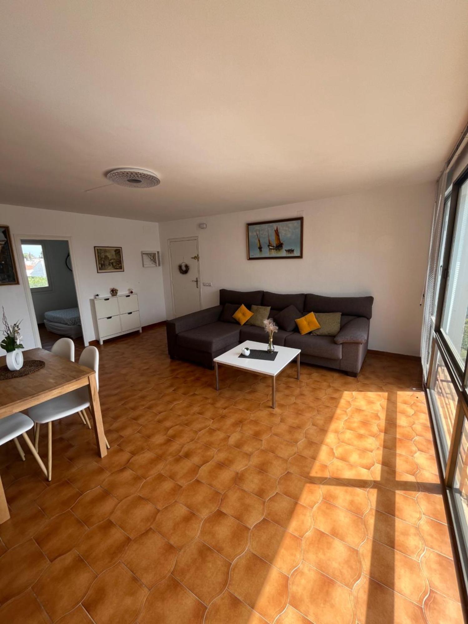 3 A 5 Minutes A Pied De La * Cambrils