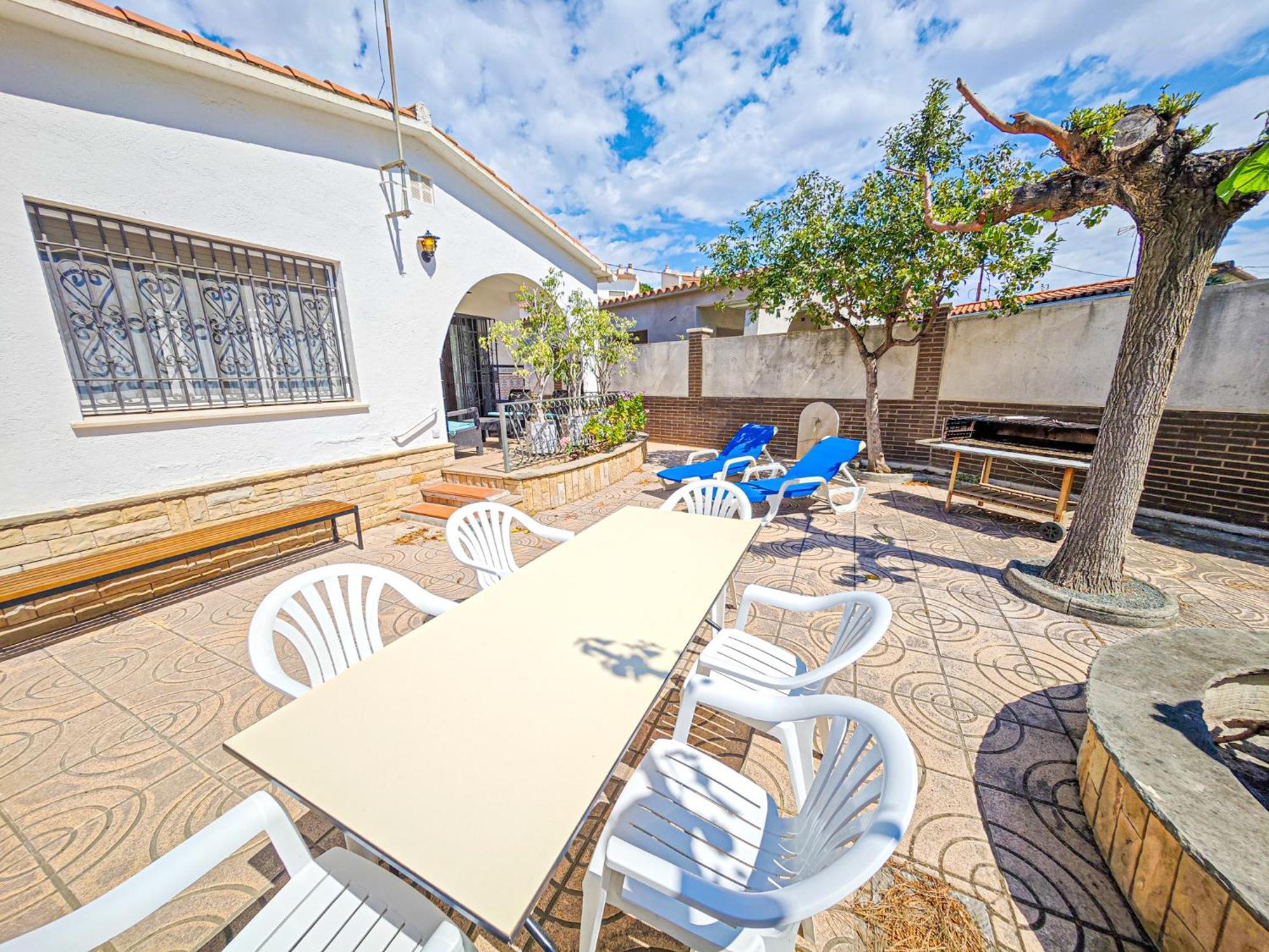 Litoral - Casa Cavall Bernat Only Families Сasa de vacaciones *
