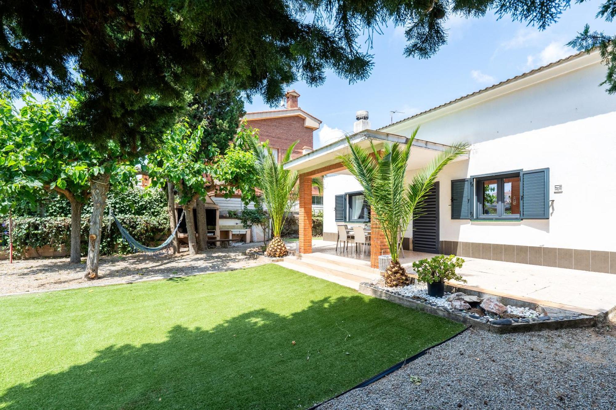 Сasa de vacaciones With Garden Next To The Cambrils