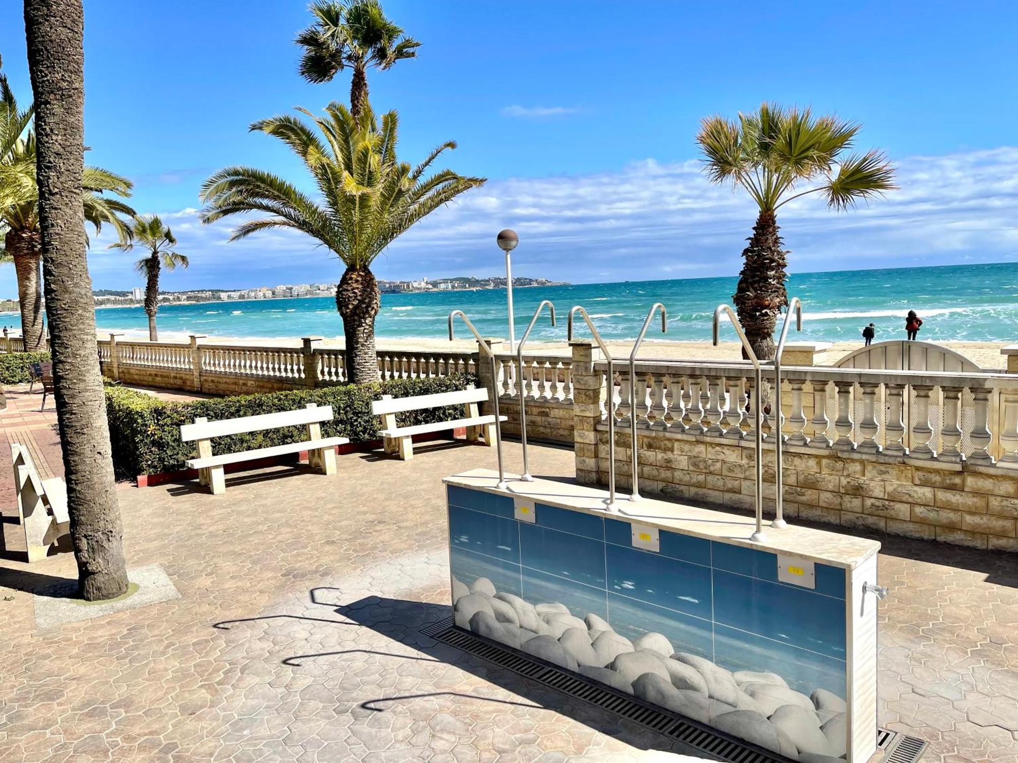 ApartBeach MARINA PLAYA Climatizado Piscina y Parking Apartamento *