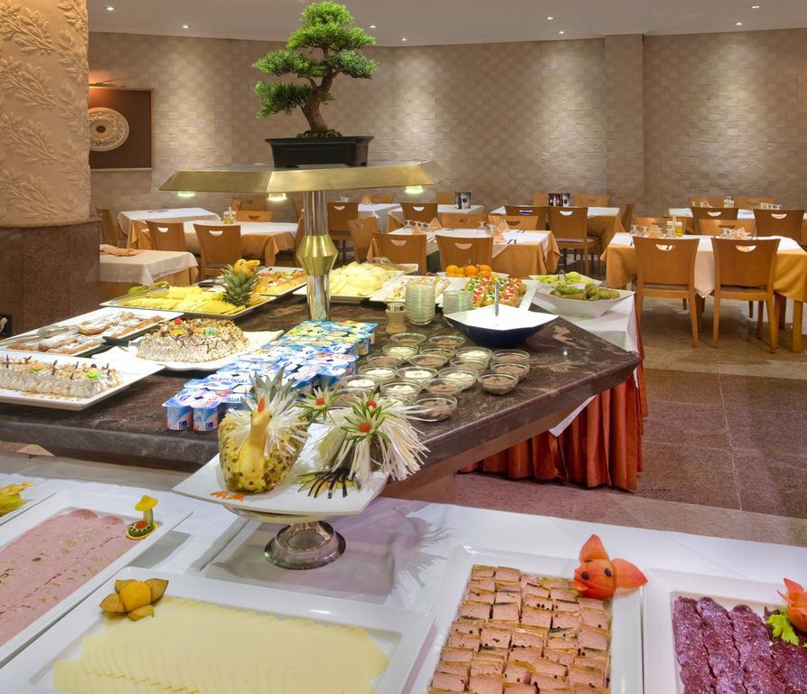 Port Eugeni Hotel 4*