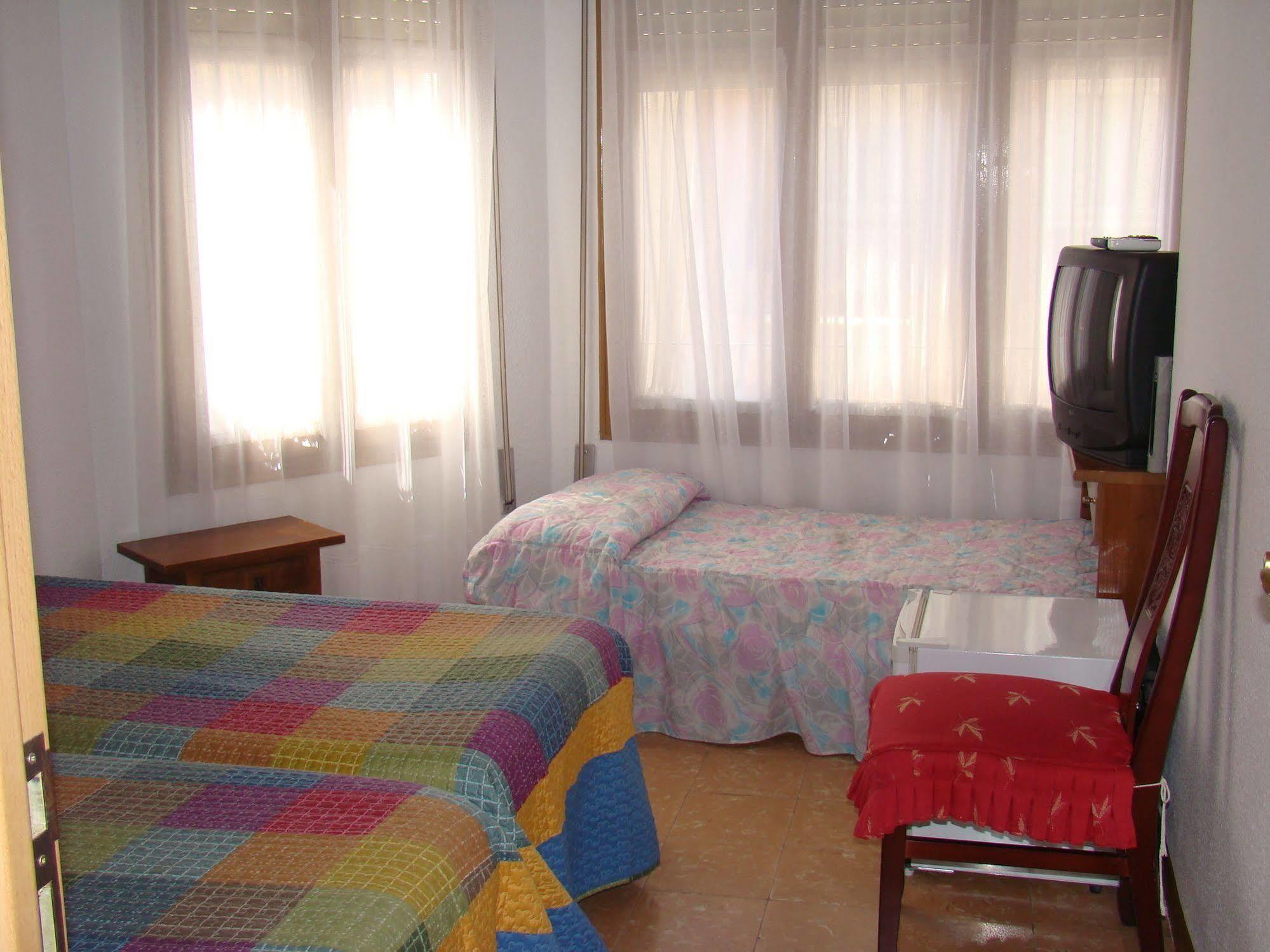 Guest house Platja 2*