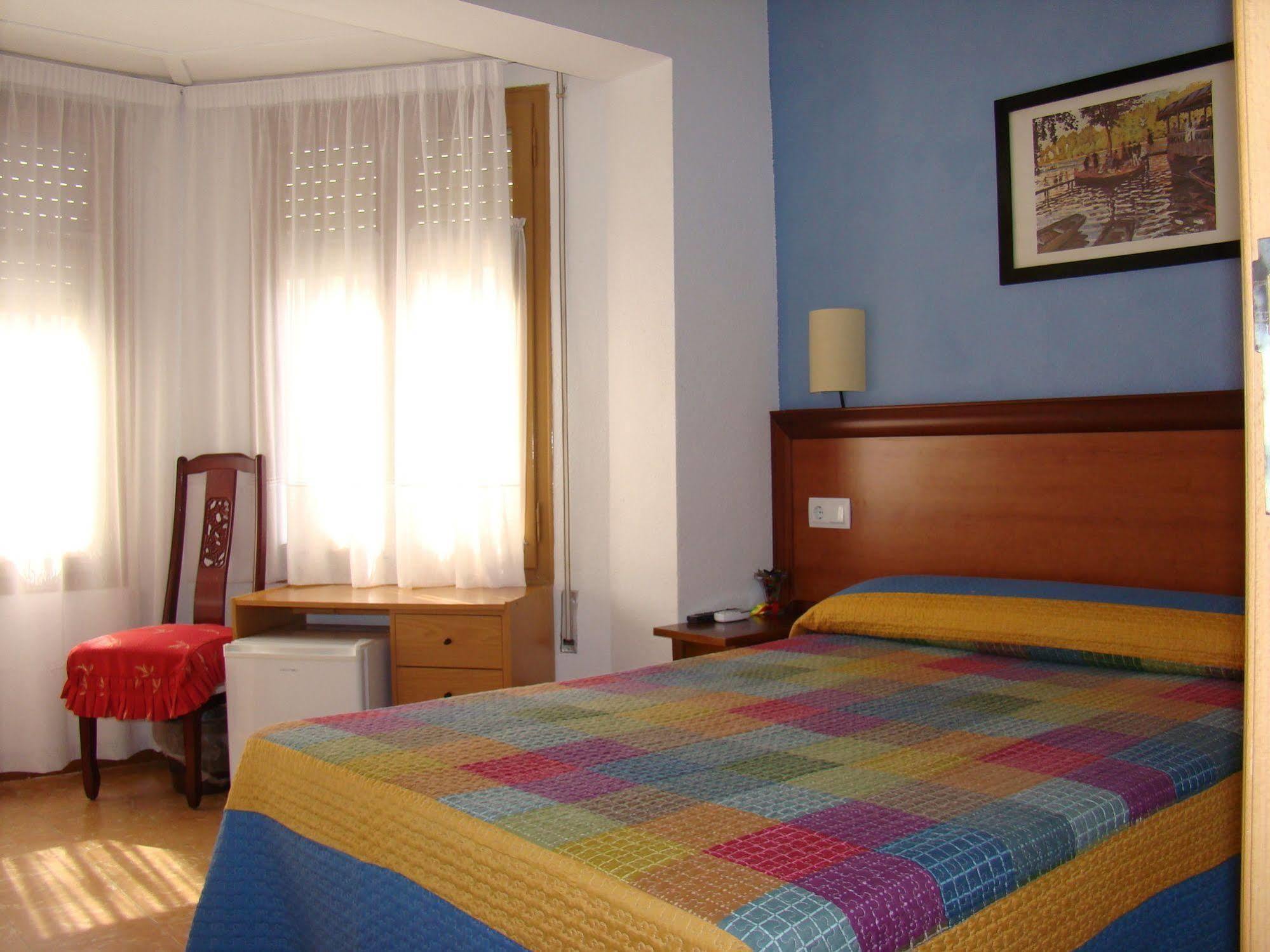 Guest house Platja 2*