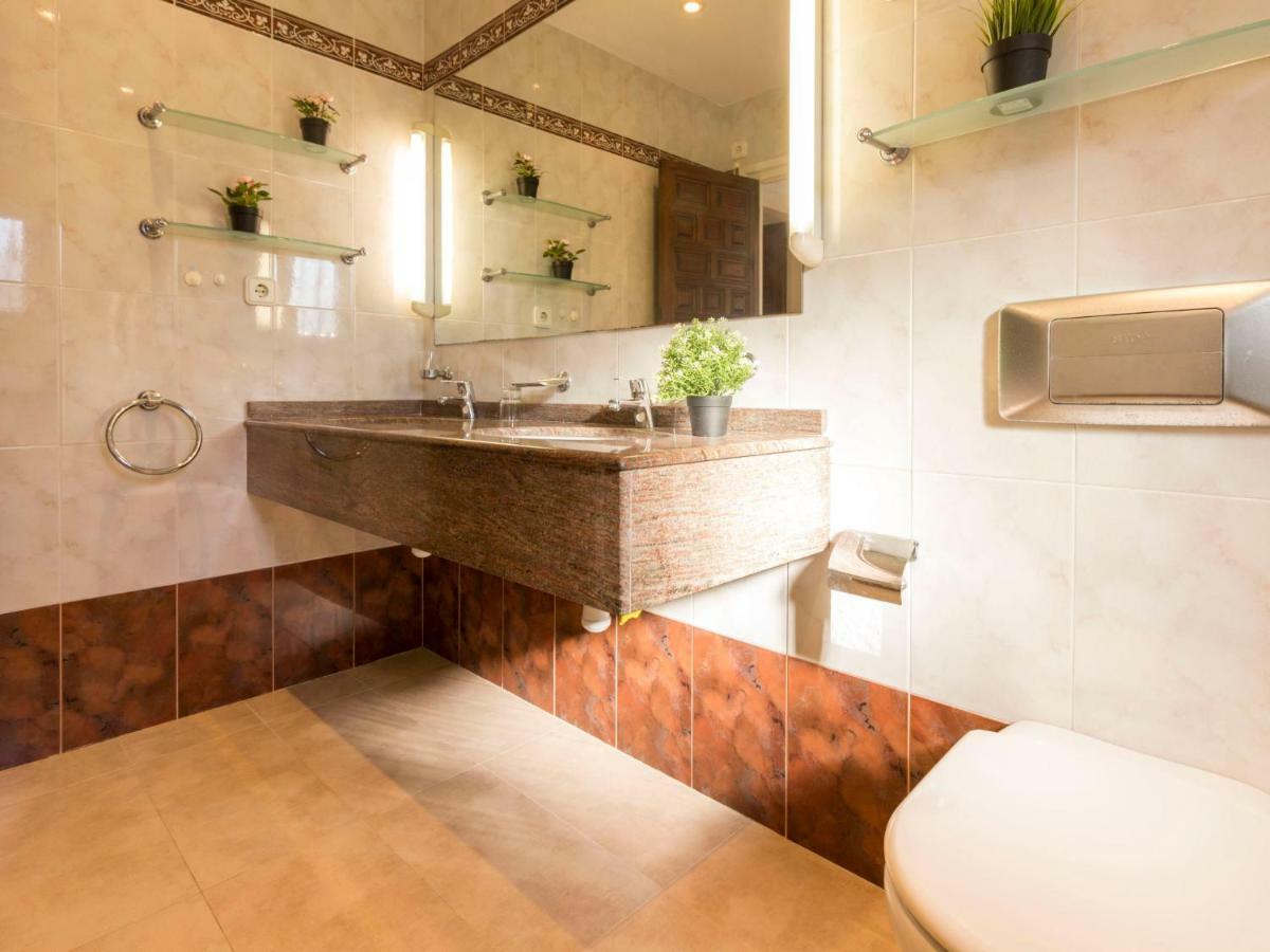 Yolemi By Interhome