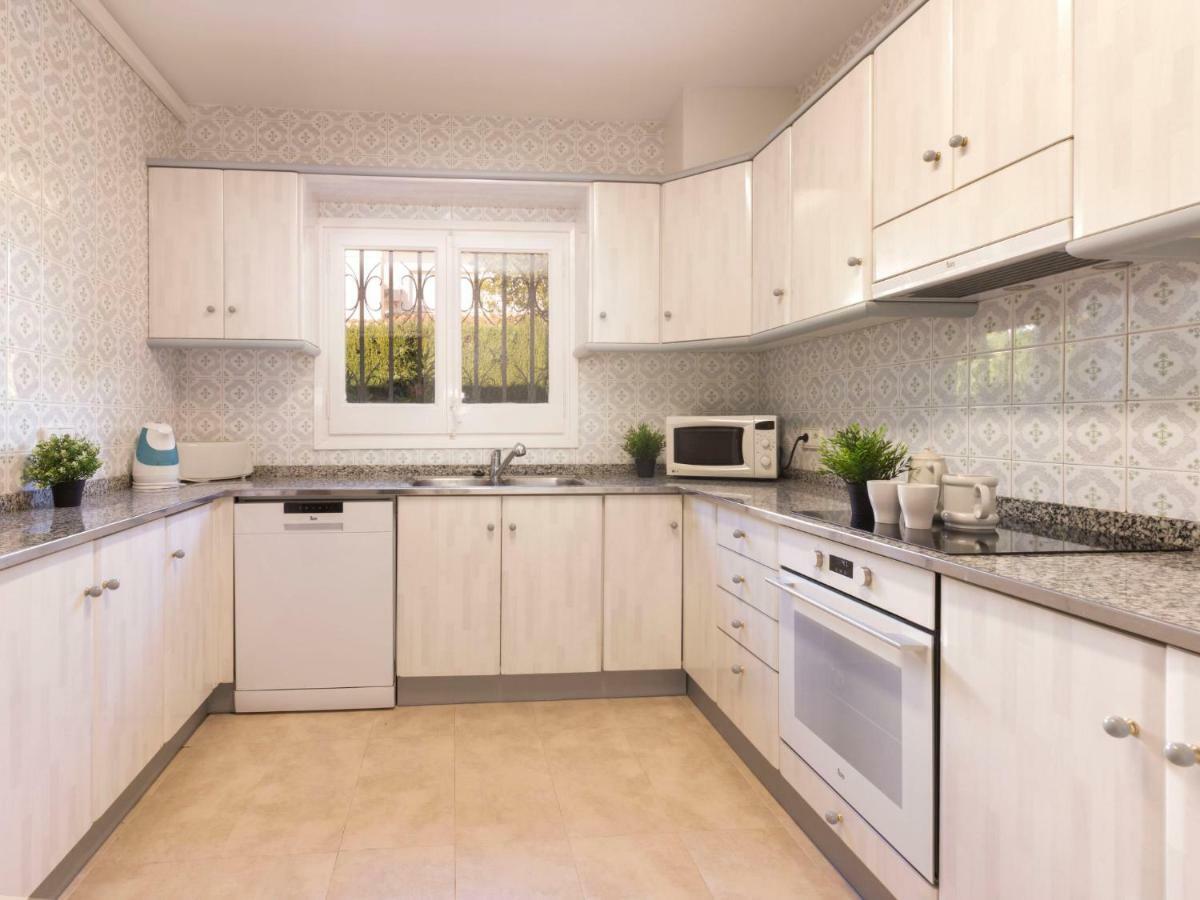 Yolemi By Interhome Cambrils