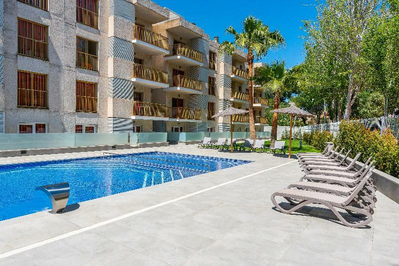 Pins Marina Cambrils