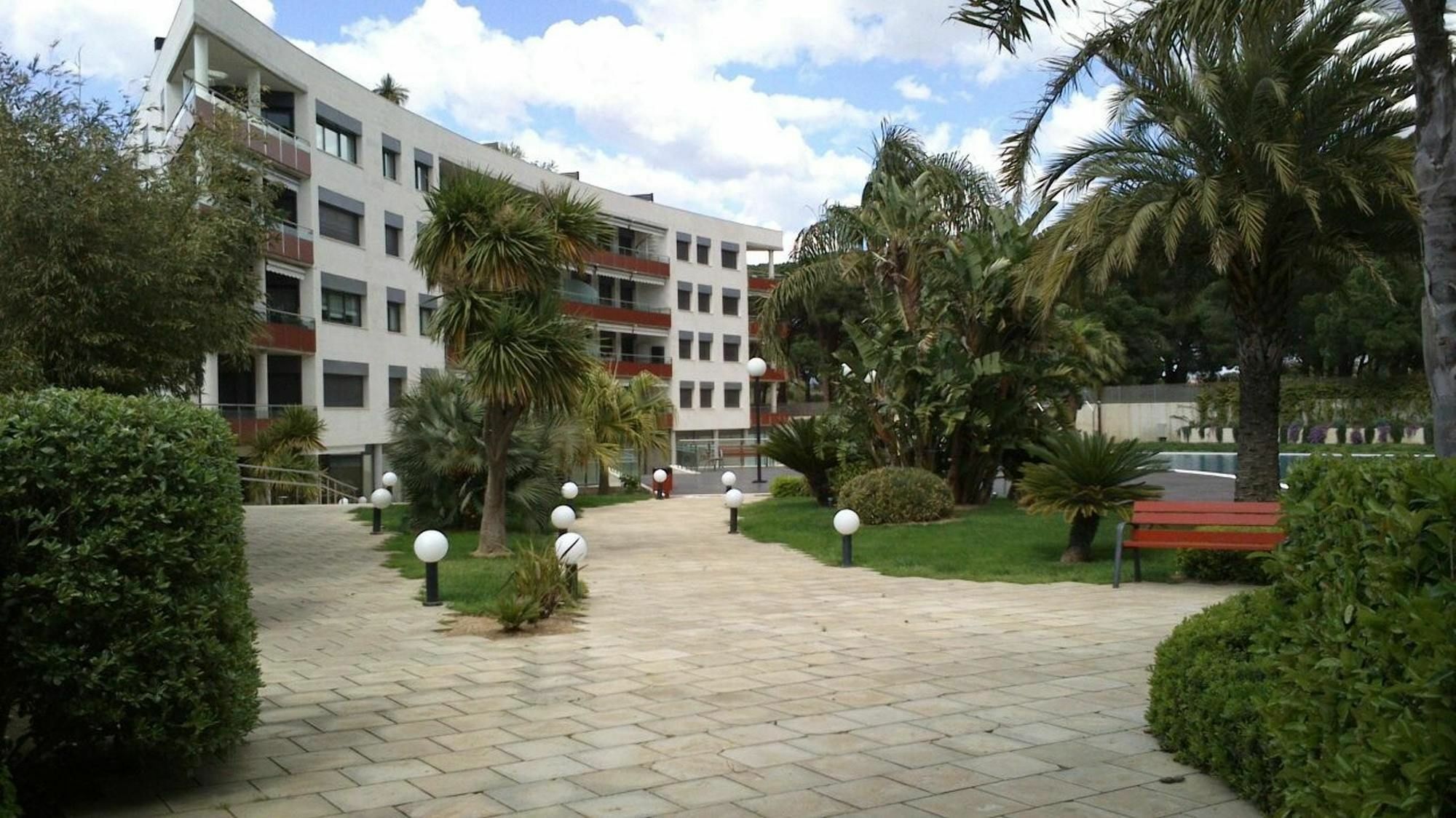 Apartamento With 2 Bedrooms In Cambrils, With Pool Access And Terrace - *