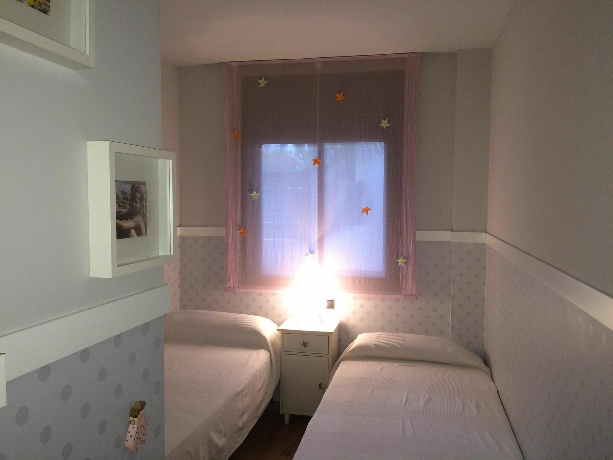 With 2 Bedrooms In Cambrils, With Pool Access And Terrace - Apartamento *