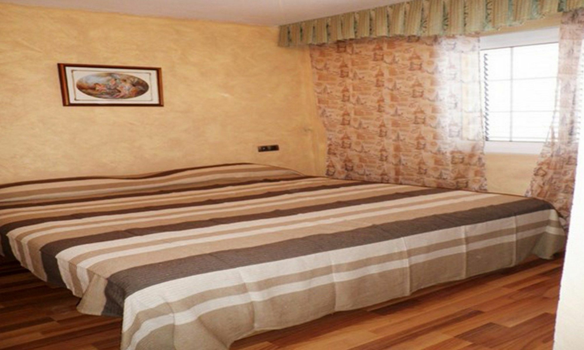 Apartsalou Jupiter * Cambrils