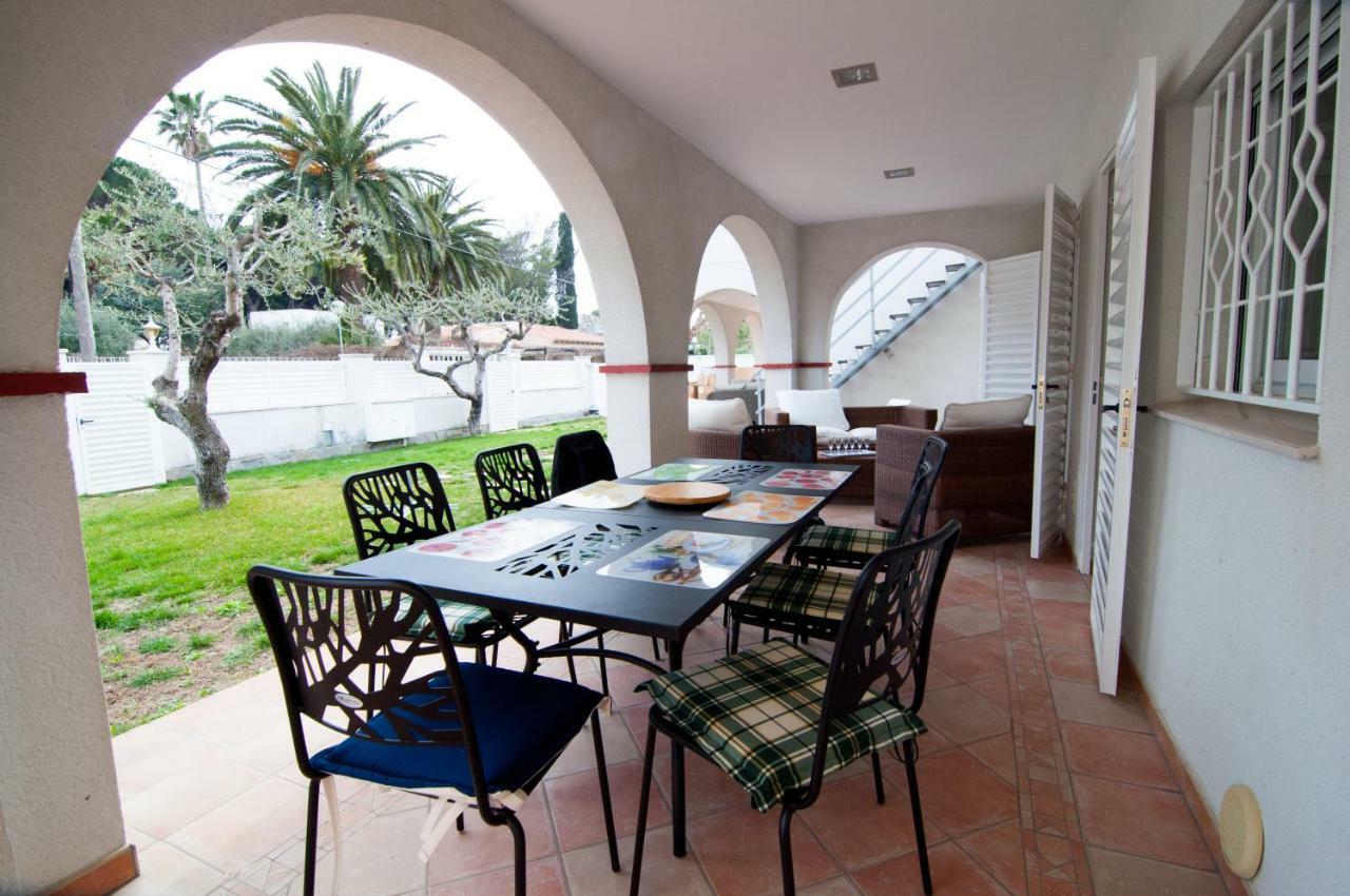 Casa 3 Dorm A Pie Del Mar Con Su Jardin Y Parking Cambrils