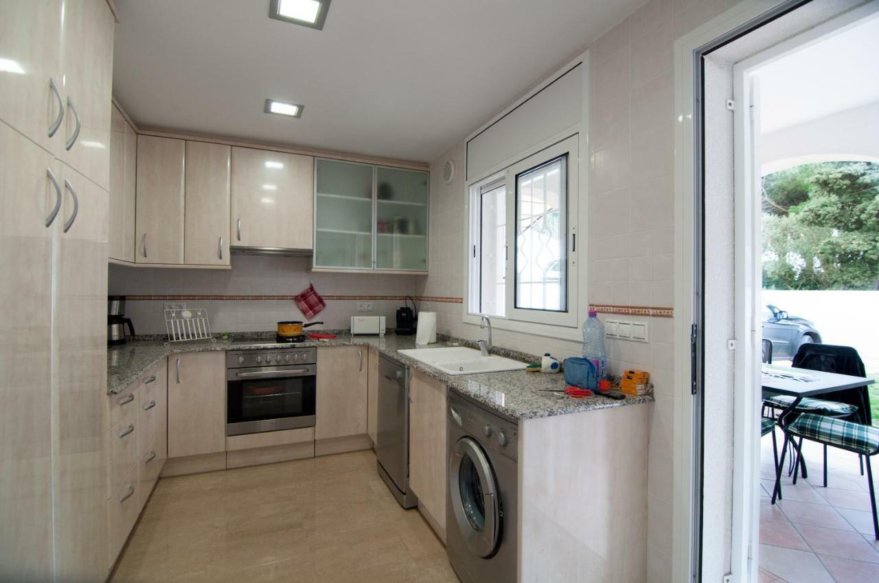 Casa 3 Dorm A Pie Del Mar Con Su Jardin Y Parking *