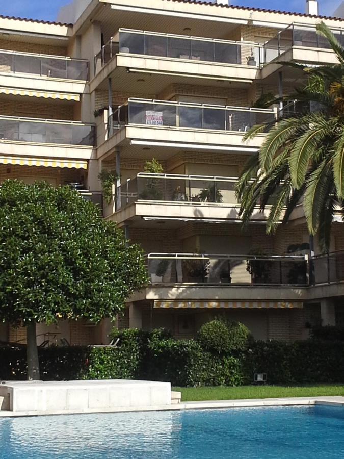 Vue: Beachfront Retreat With Pool And Access * Cambrils