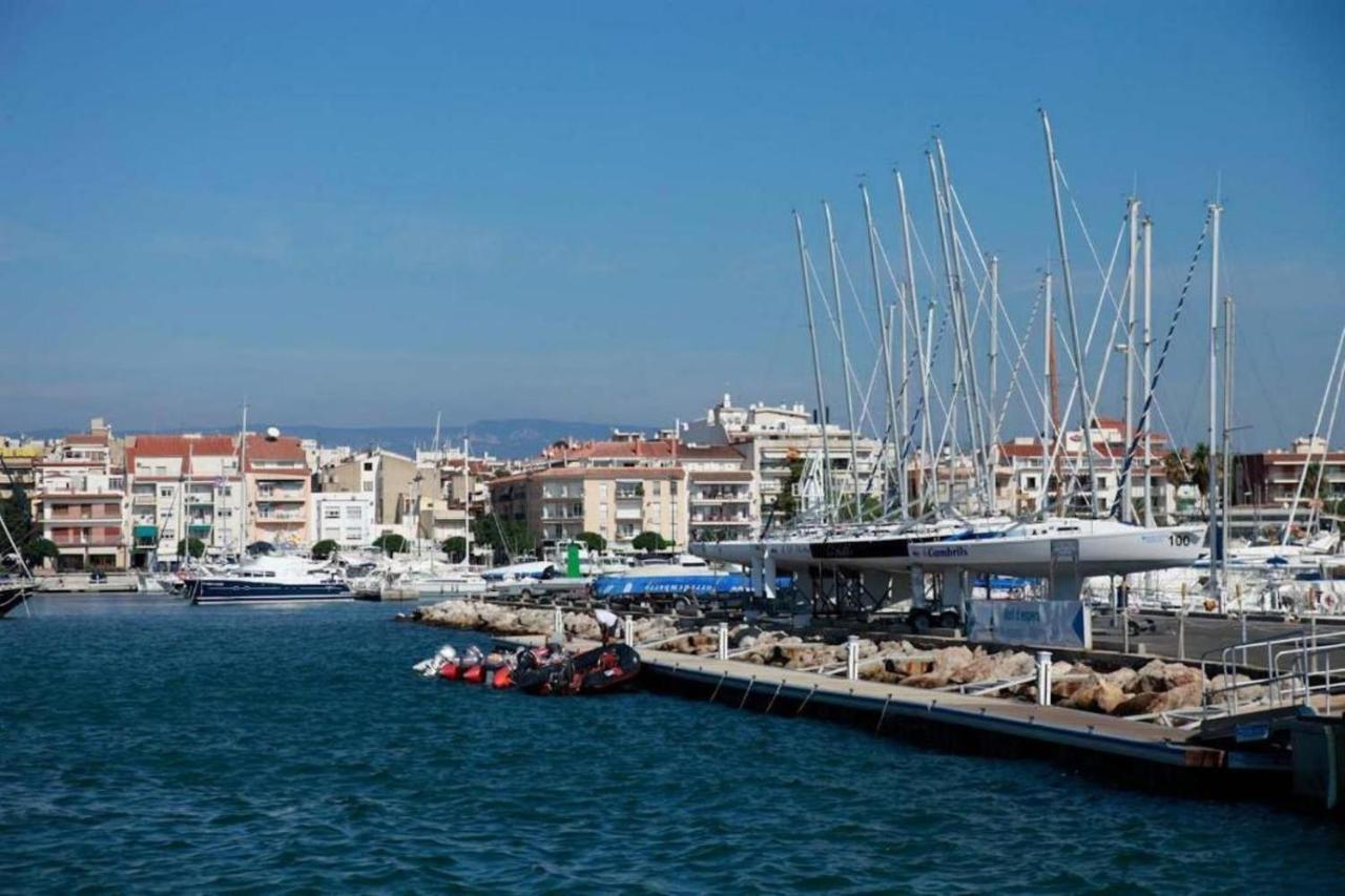 Apartment Port